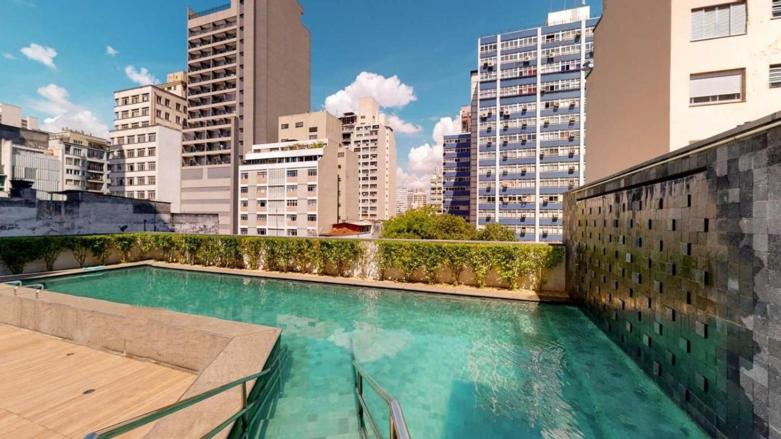 Studio novo junto a liberdade com garagem