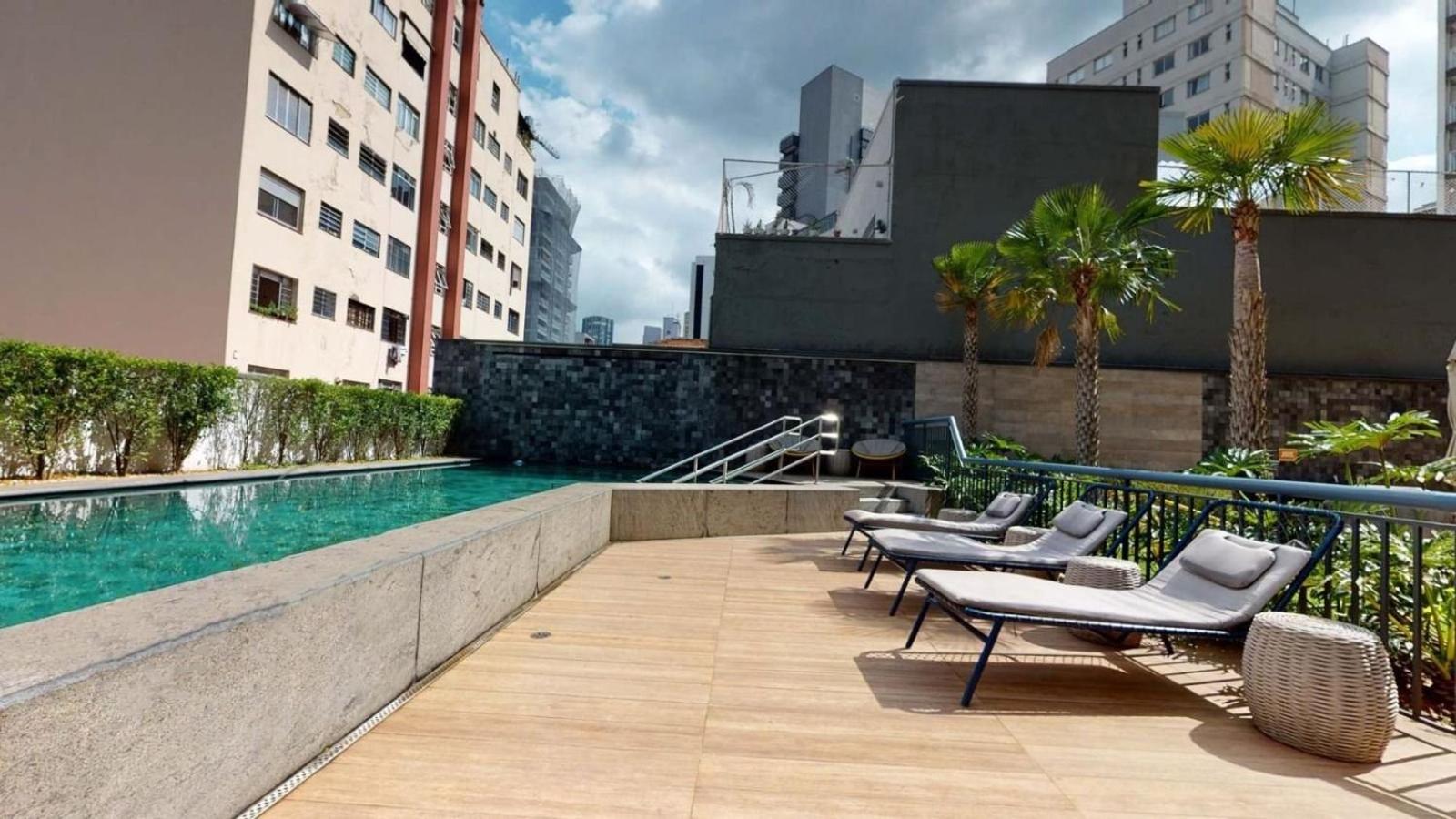Studio novo junto a liberdade com garagem