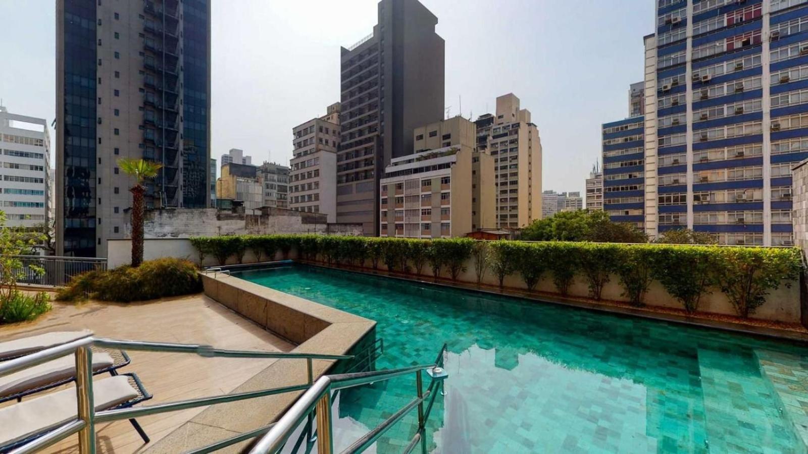 Studio novo junto a liberdade com garagem