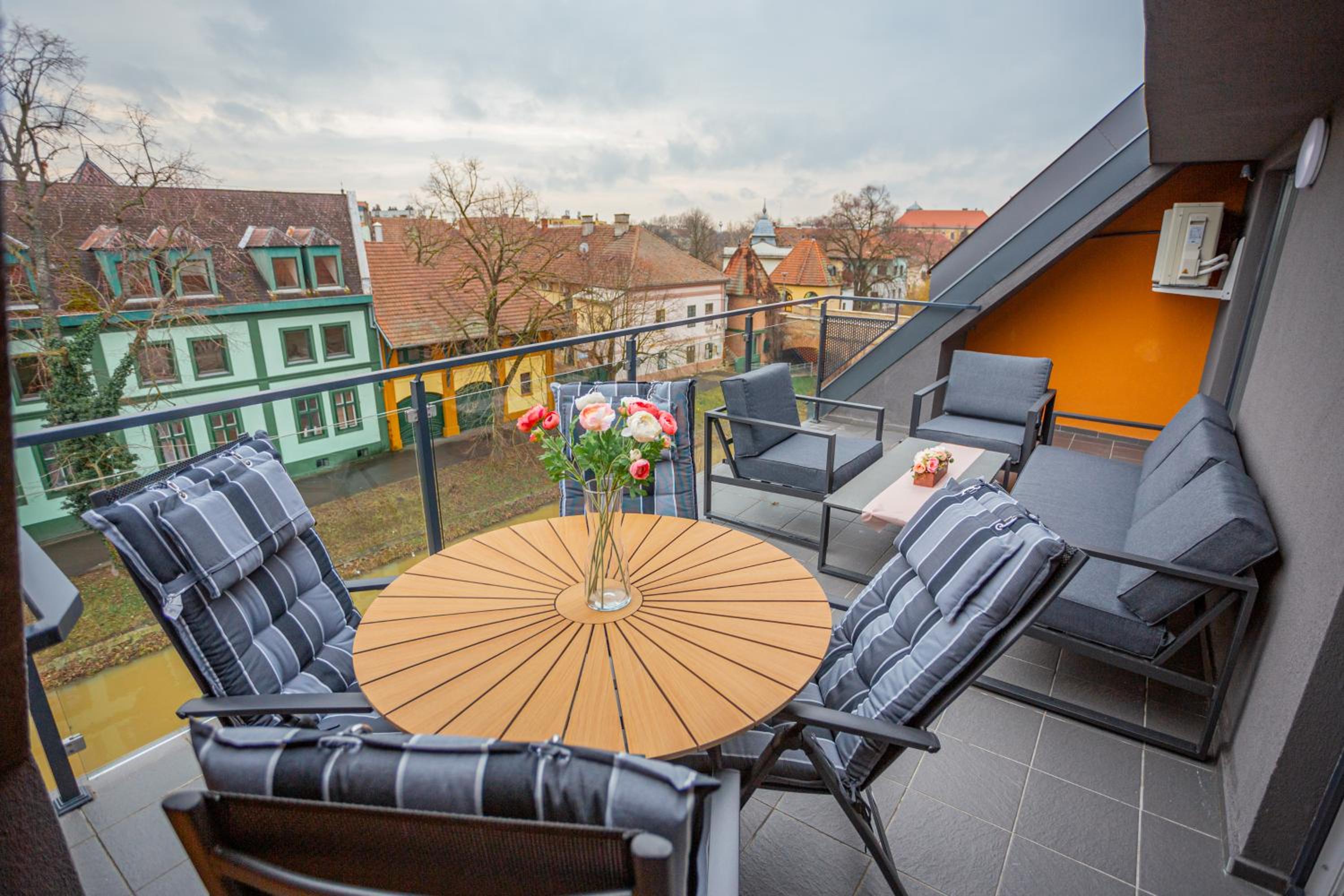 Viktória Apartman