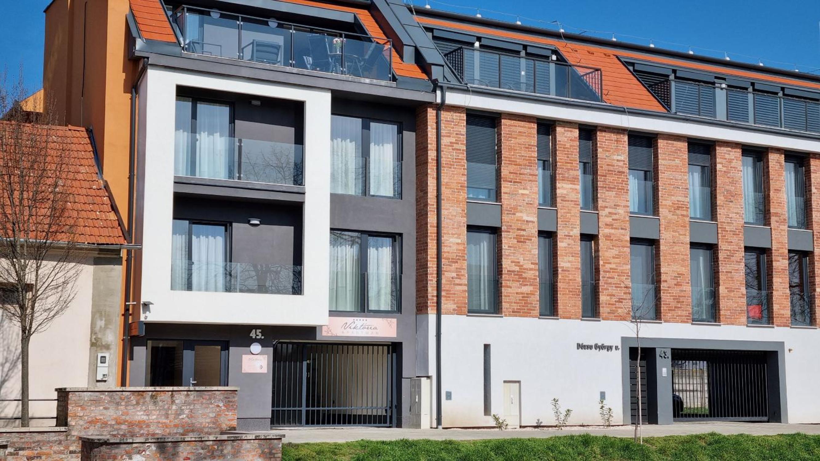 Viktória Apartman