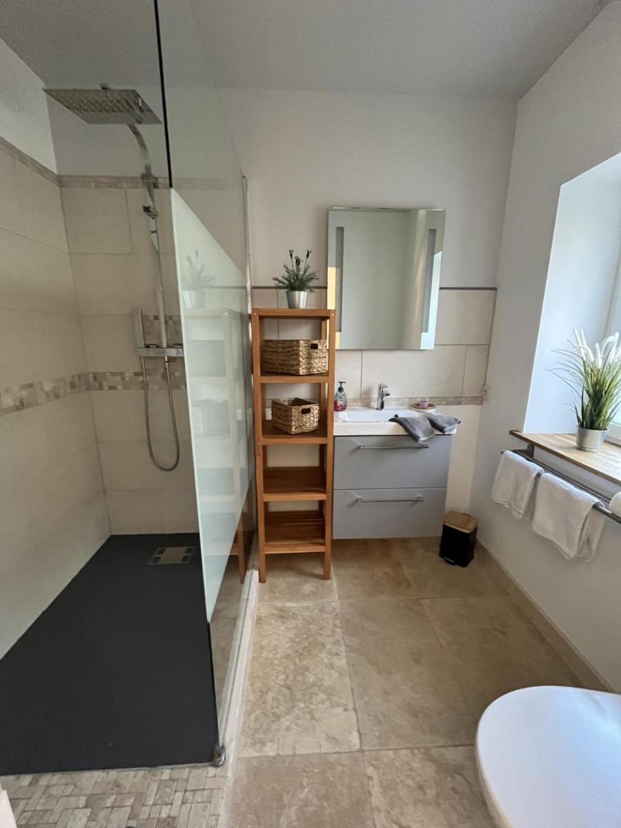 La suite de charme du Mas de la Fontaine de Jonquier avec SPA privatif view 2