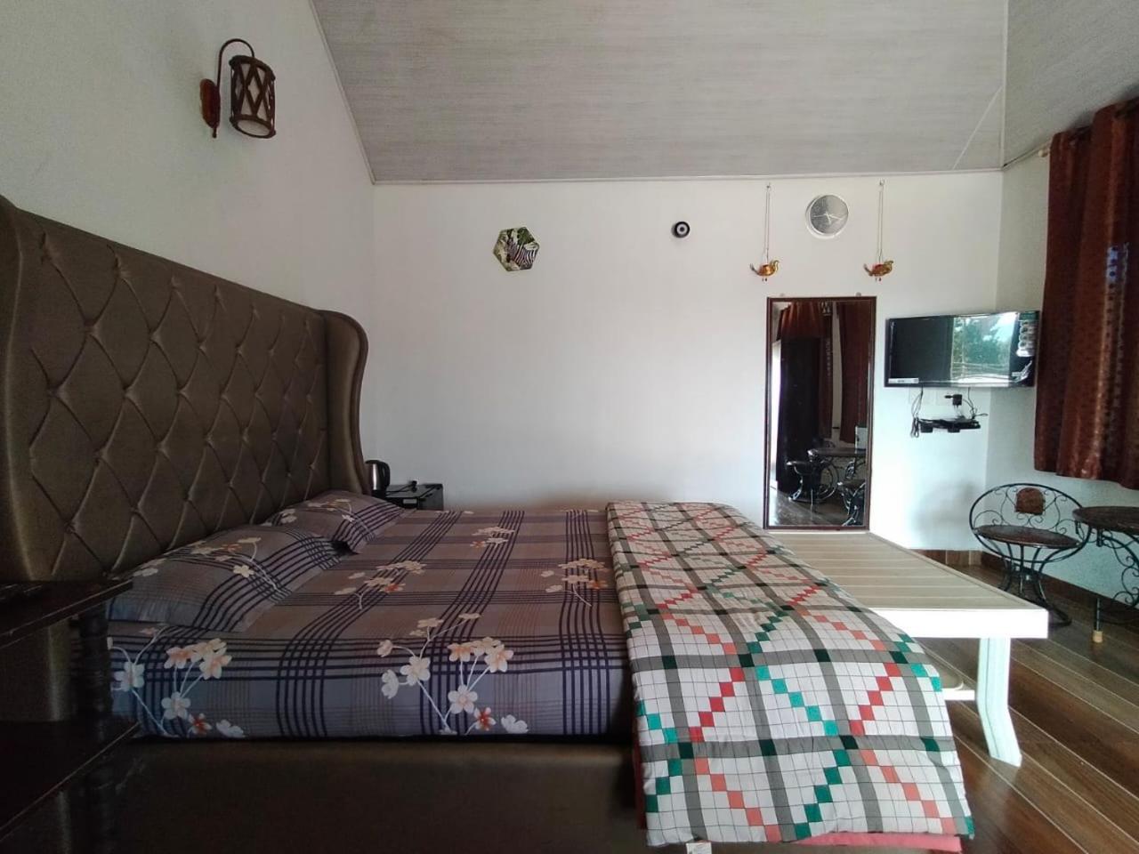 Photo 9