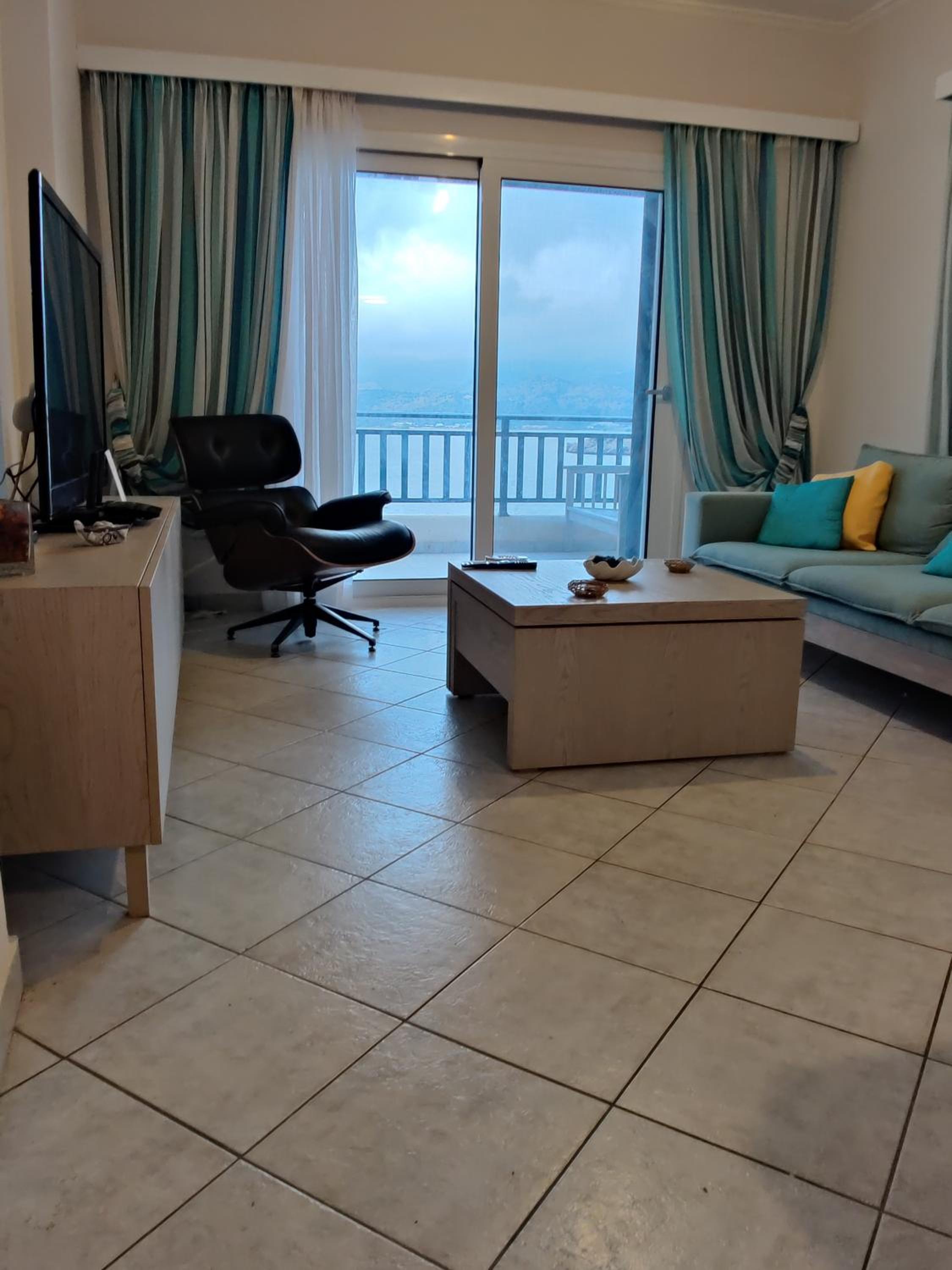 Sea view en Karpathos Town — hotel room