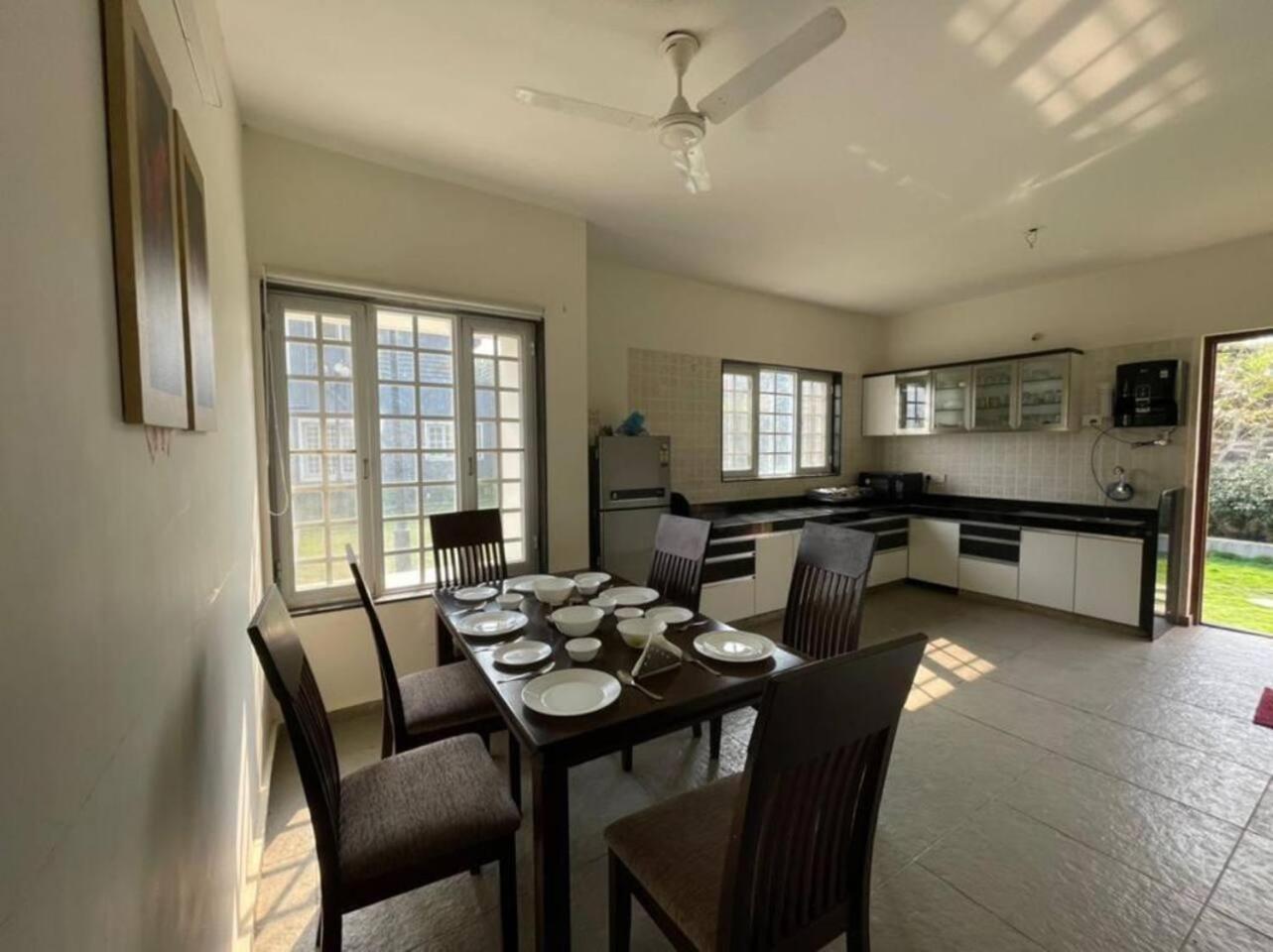 4 Bed Villa - Sleeps 8 - Private Pool - Mtn Views view 5