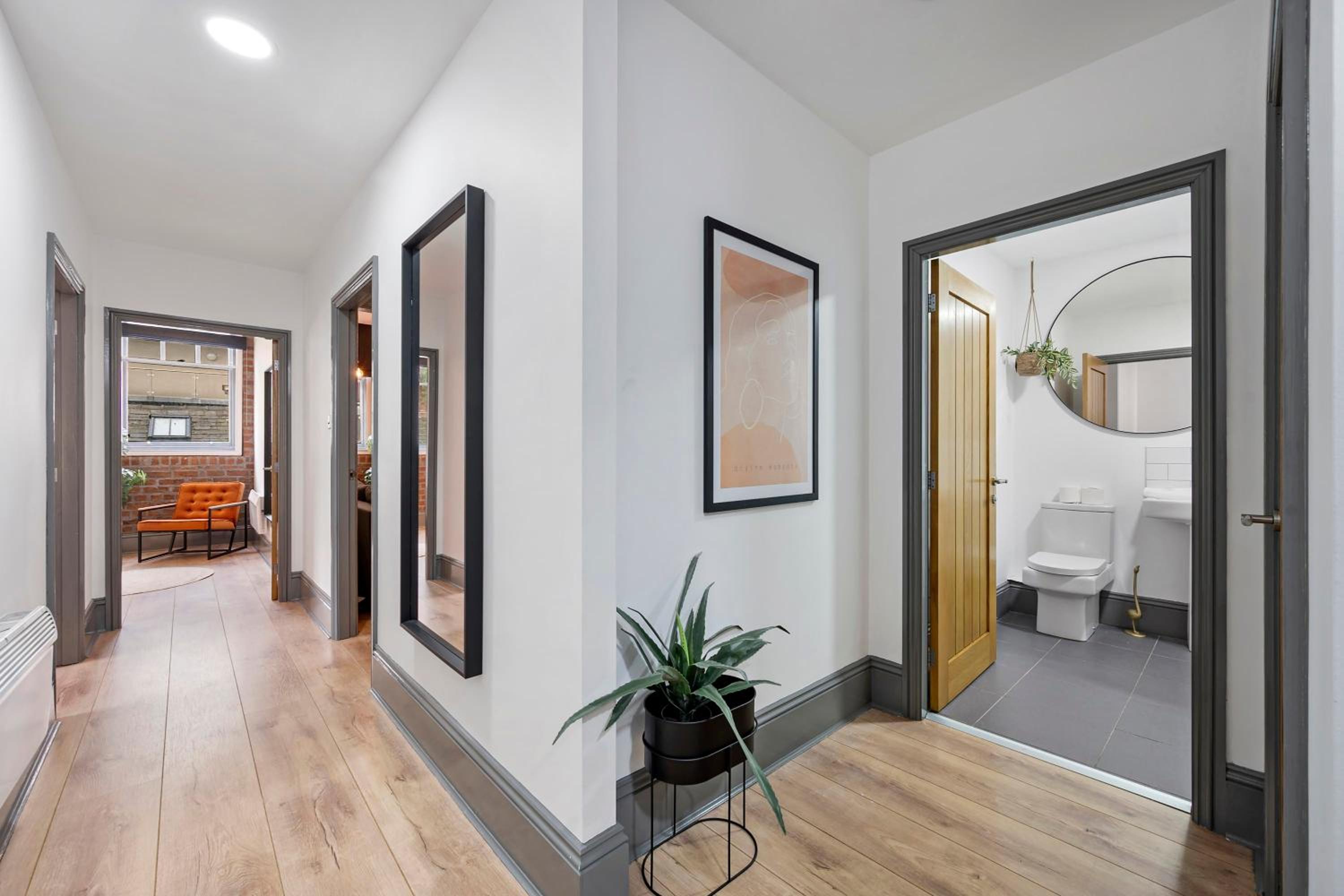 Host & Stay - Bands Warehouse Apt view 4