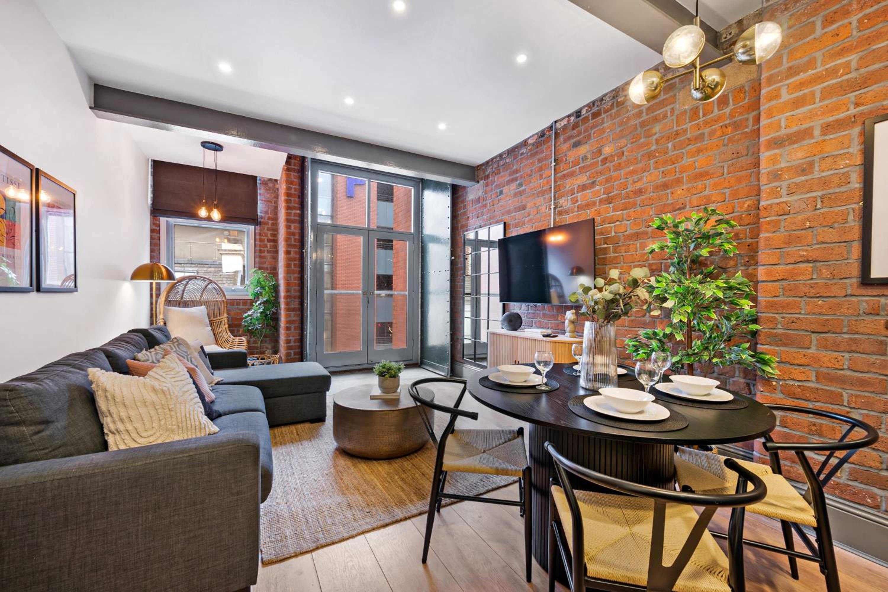 Host & Stay - Bands Warehouse Apt view 2