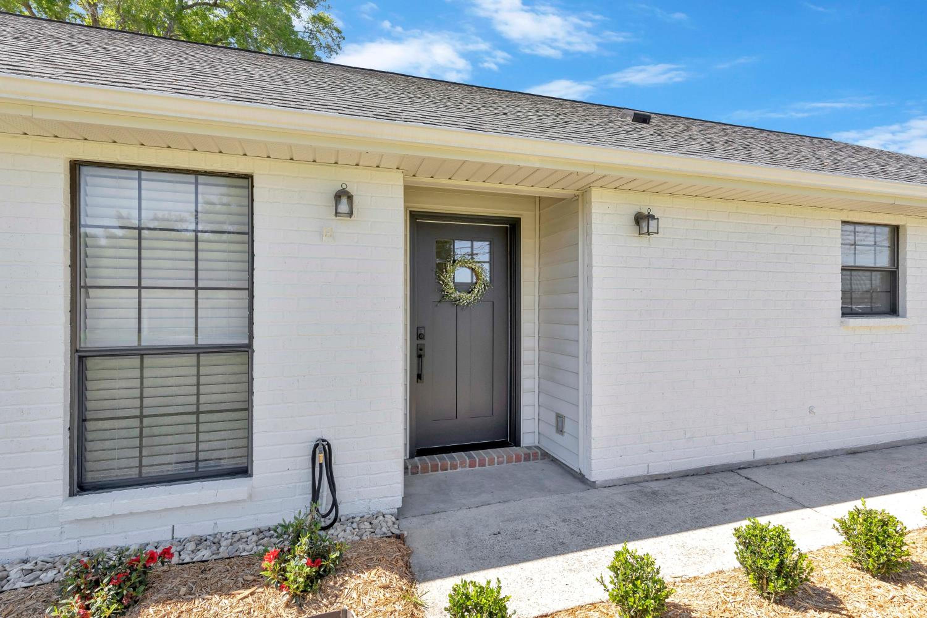 Hotel Updated & centrally located 3 Bed - Image 1