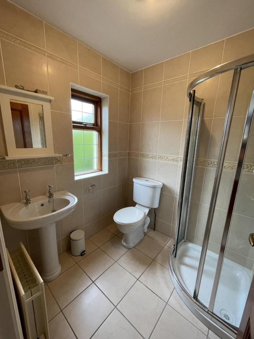Taylors Hill Luxury Guest House view 2