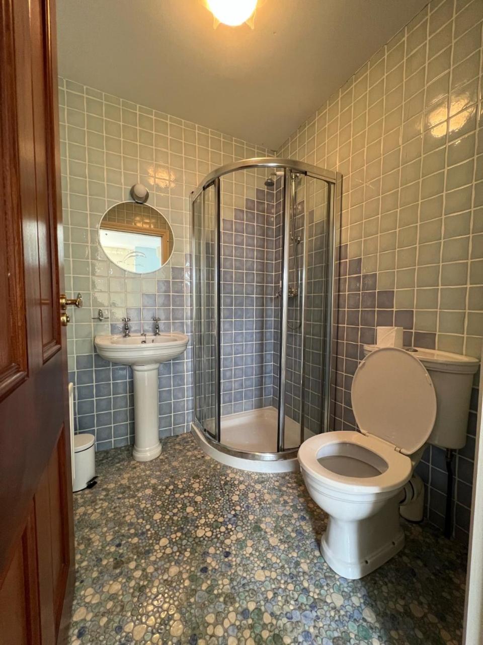 Taylors Hill Luxury Guest House view 5
