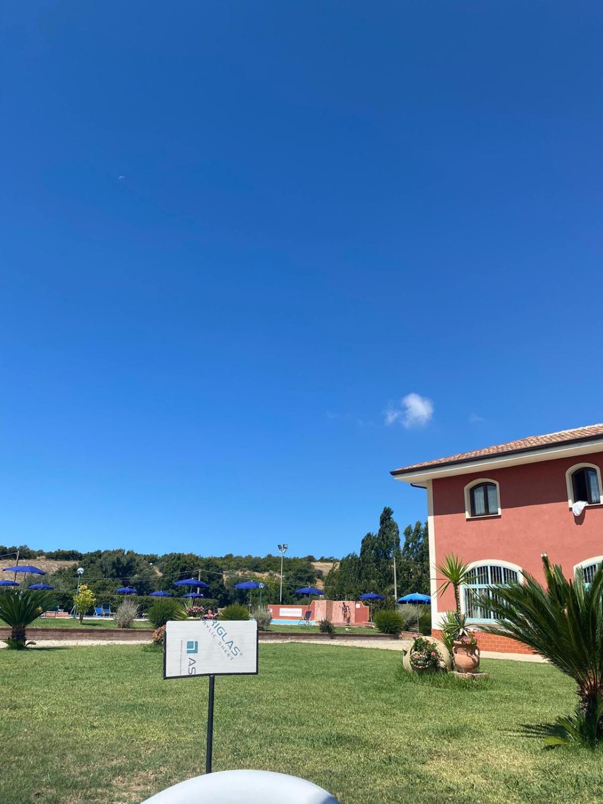 Photo 32