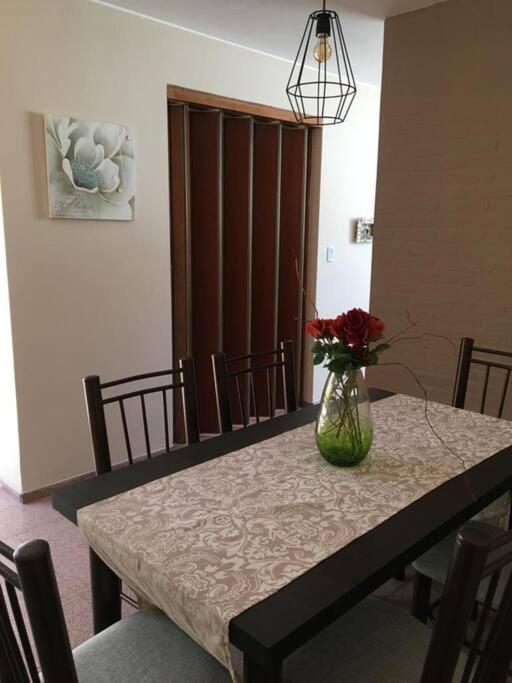 Hermosa casa tranquila en la ciudad
