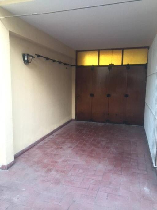 Hermosa casa tranquila en la ciudad