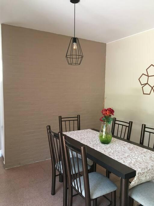 Hermosa casa tranquila en la ciudad