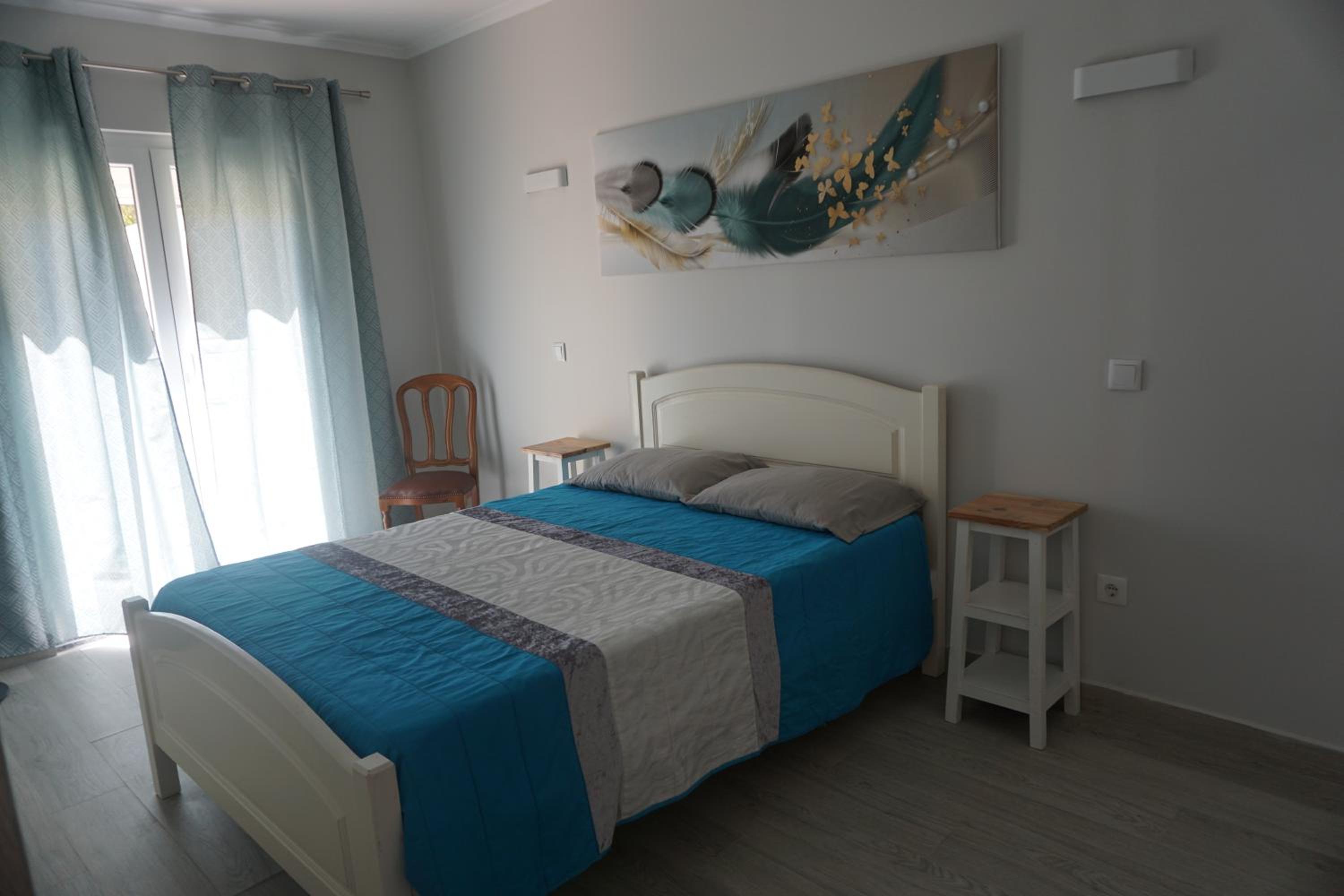 Sunny Home - Image 1