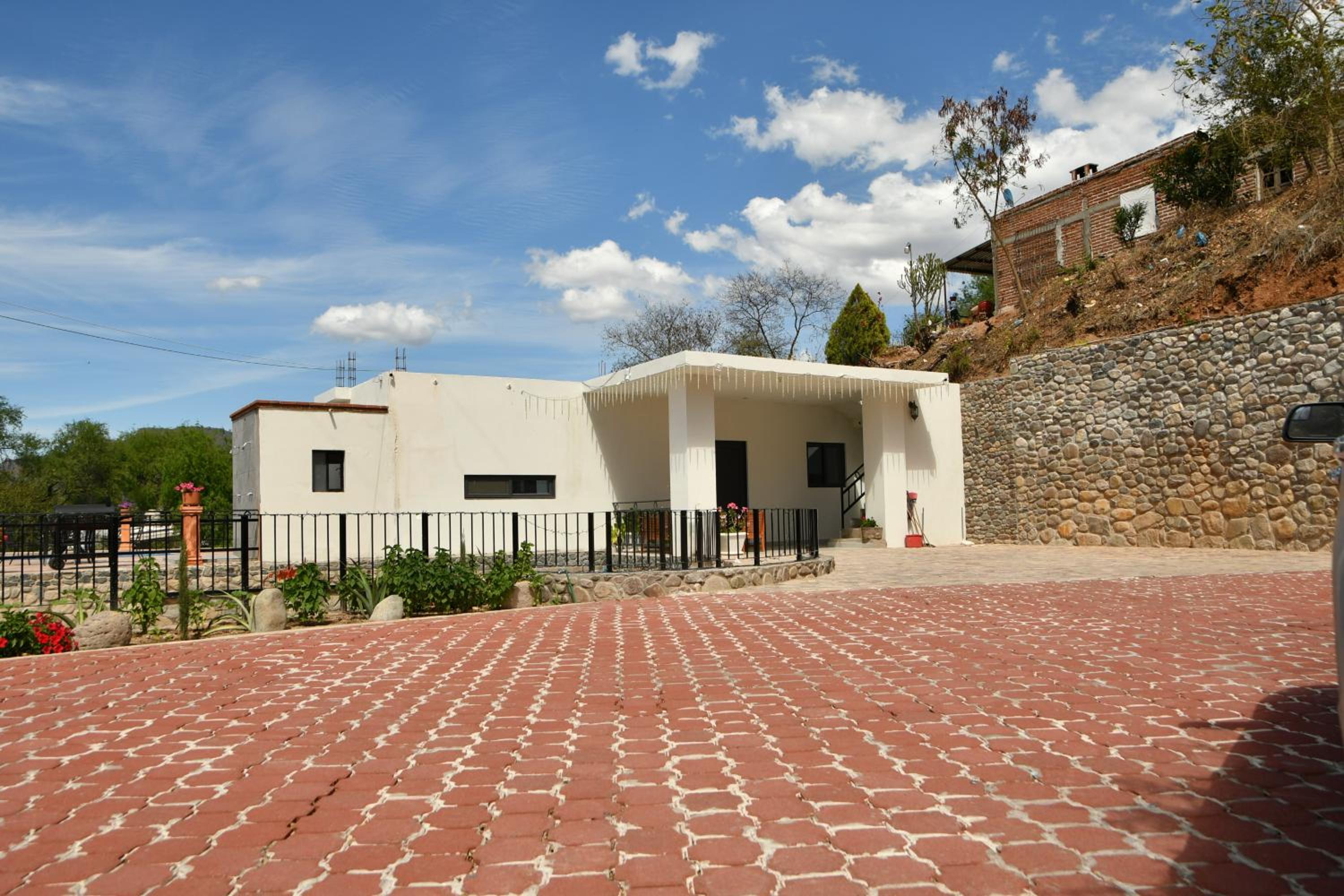 Casa de Cuatro Vientos view 2