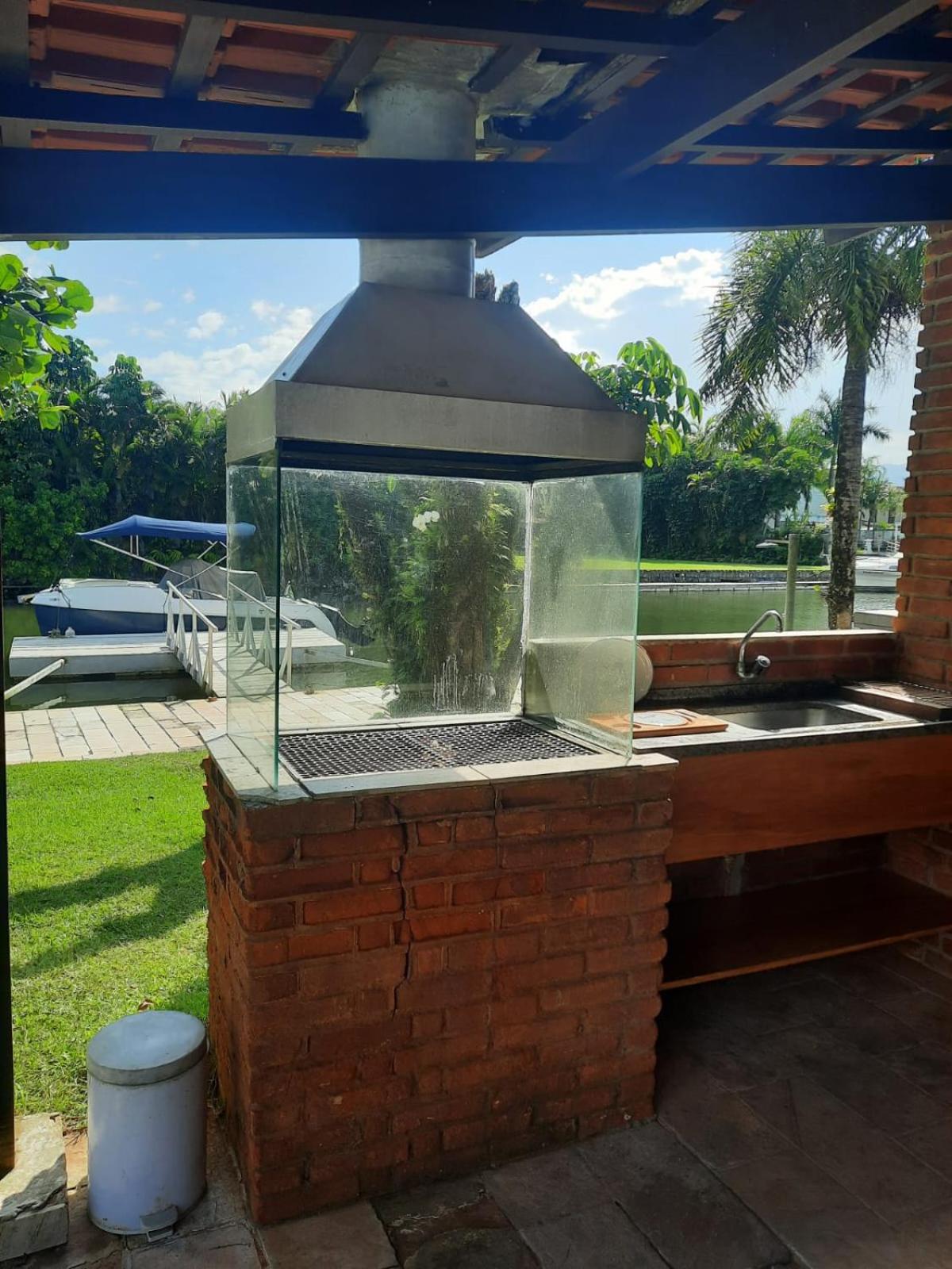 Casa na Marina com piscina churrasqueira e píer