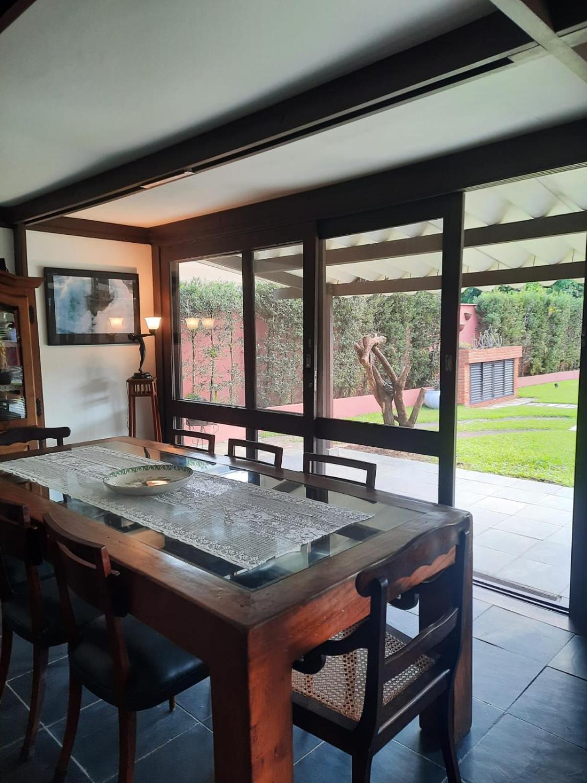 Casa na Marina com piscina churrasqueira e píer