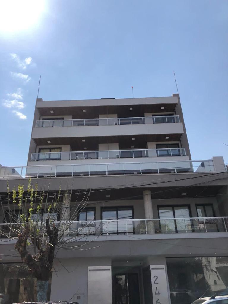 Departamento moderno con parrilla privada para 3