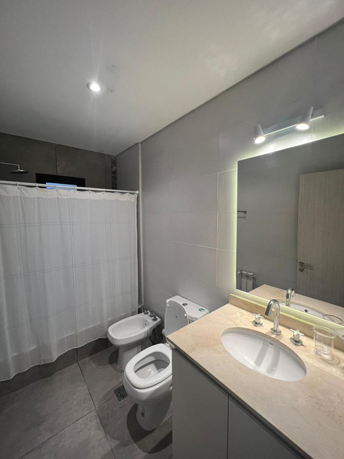 Departamento moderno con parrilla privada para 3