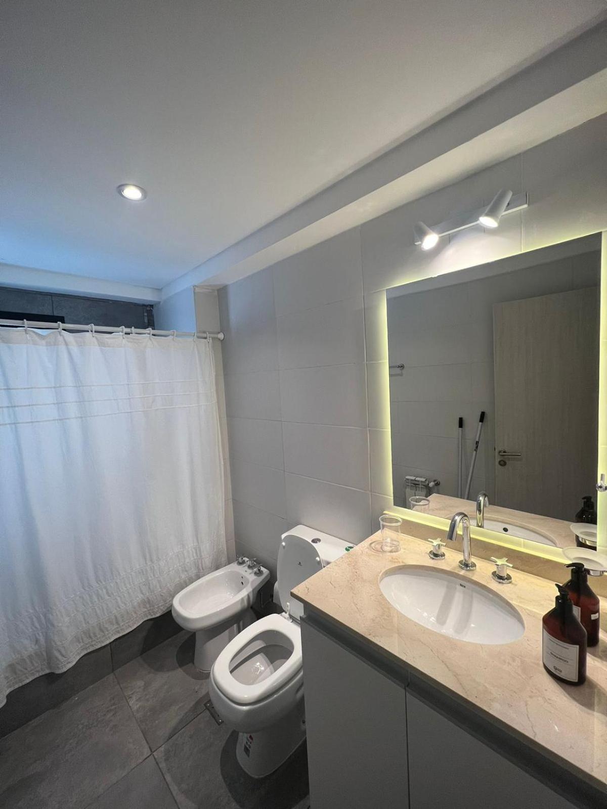 Departamento moderno con parrilla privada para 3
