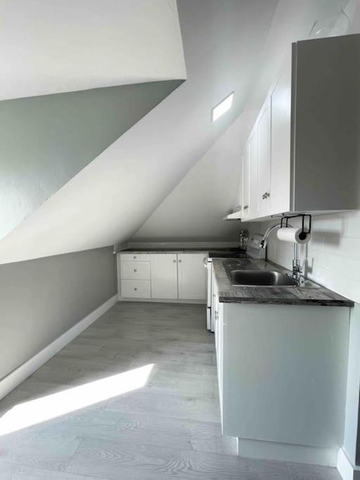 Unique modern luxury 2 bedroom apartment rental
