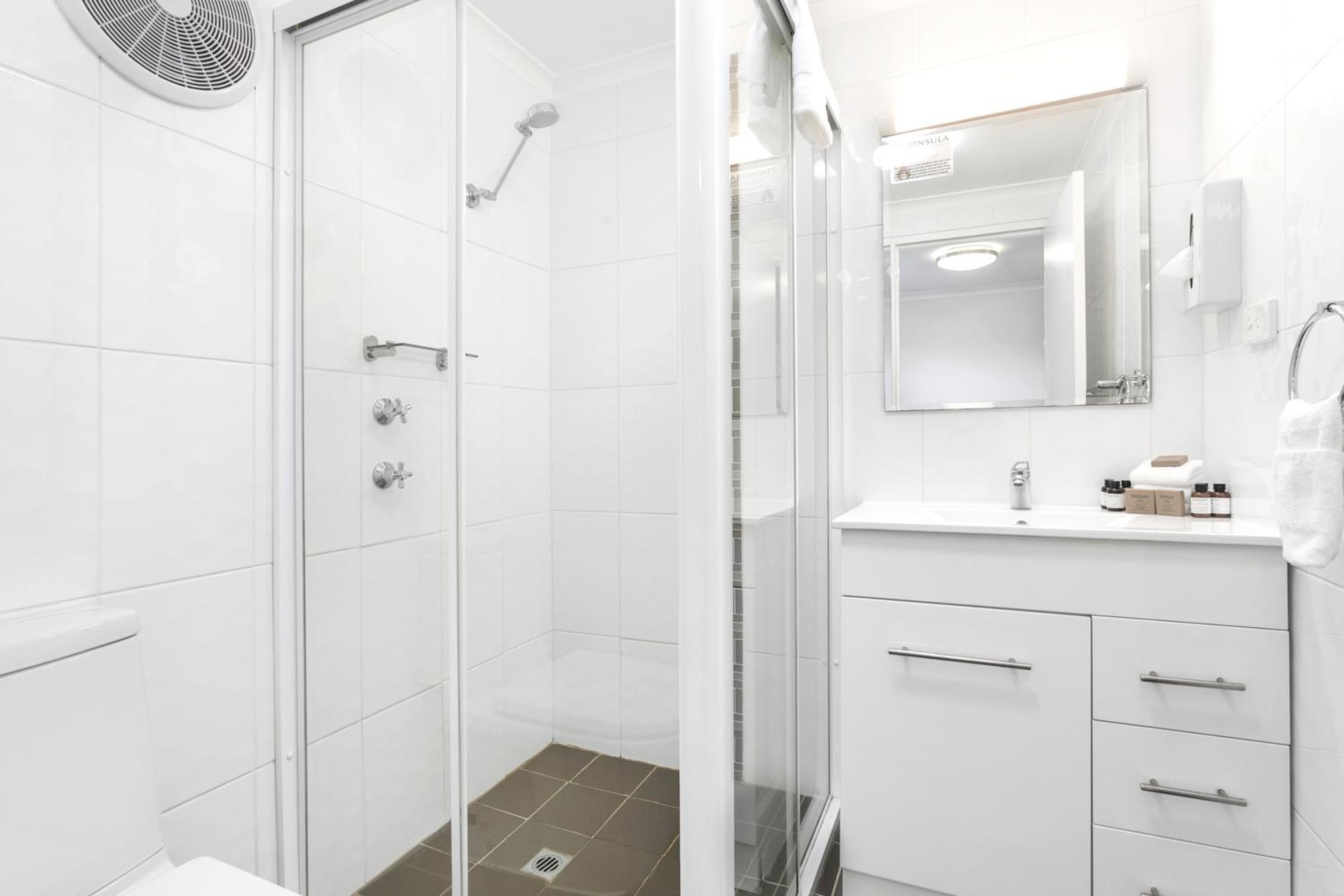 Peninsula Nelson Bay Motel and Serviced Apartments