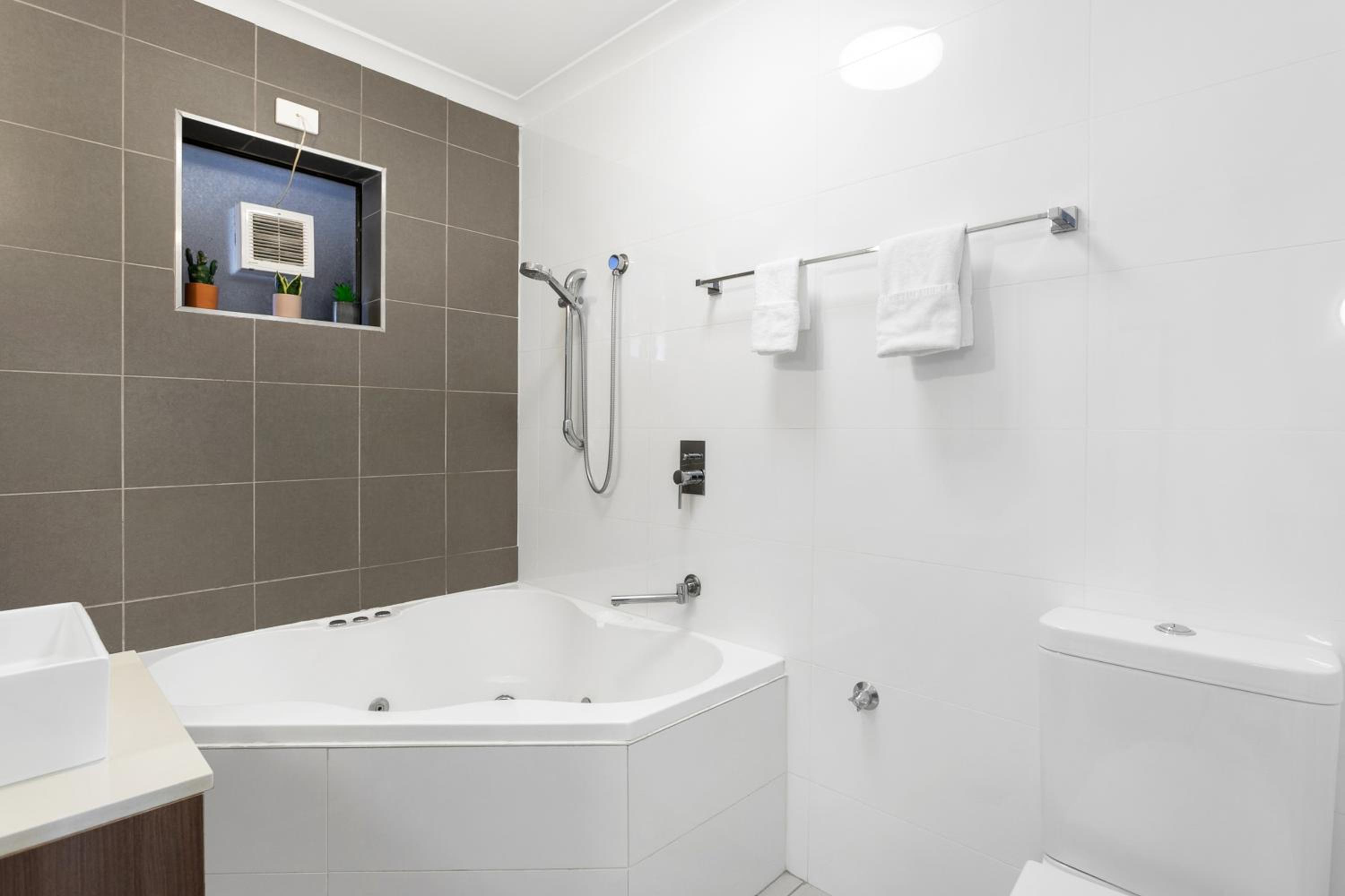 Peninsula Nelson Bay Motel and Serviced Apartments