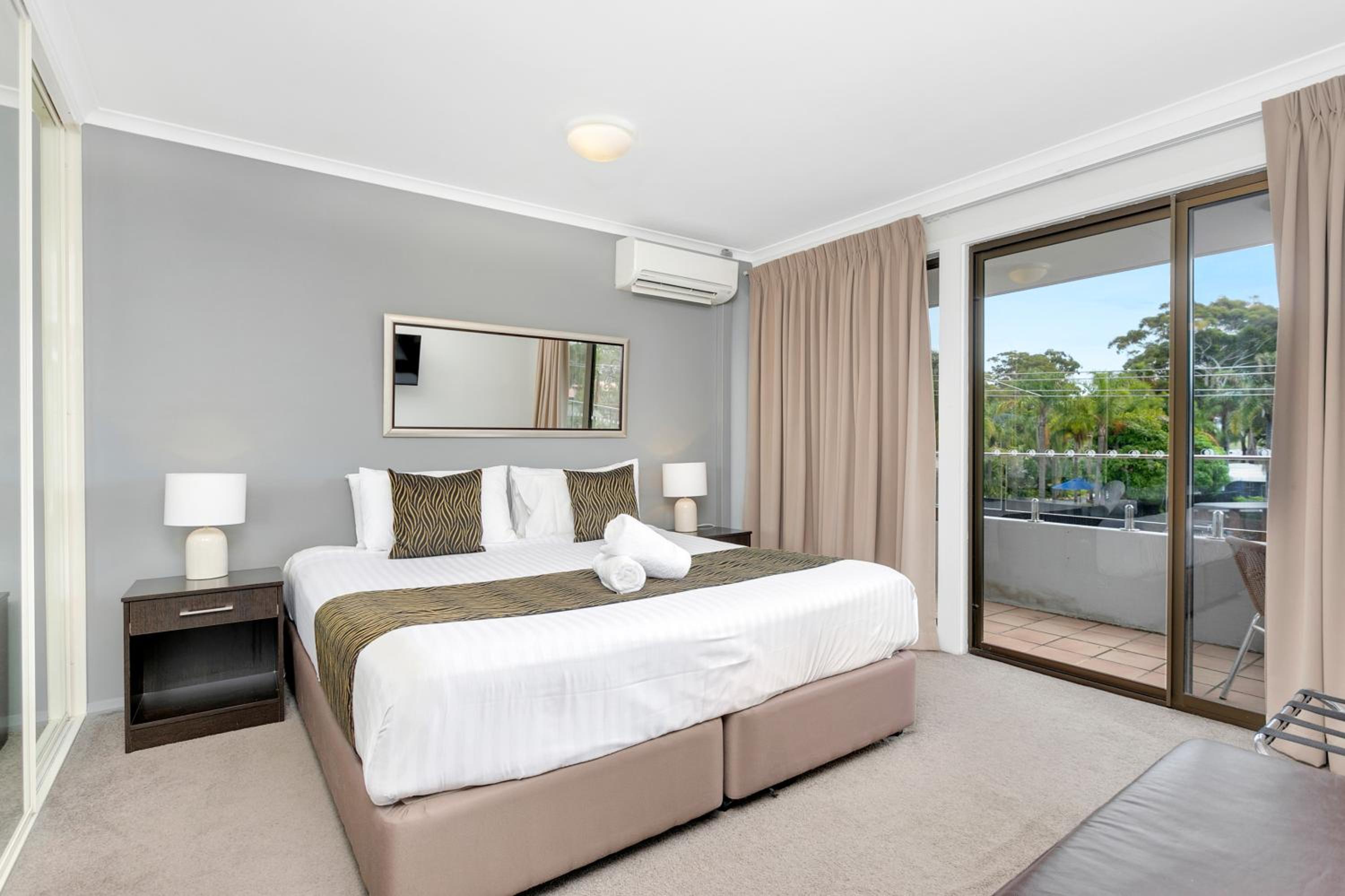 Peninsula Nelson Bay Motel and Serviced Apartments