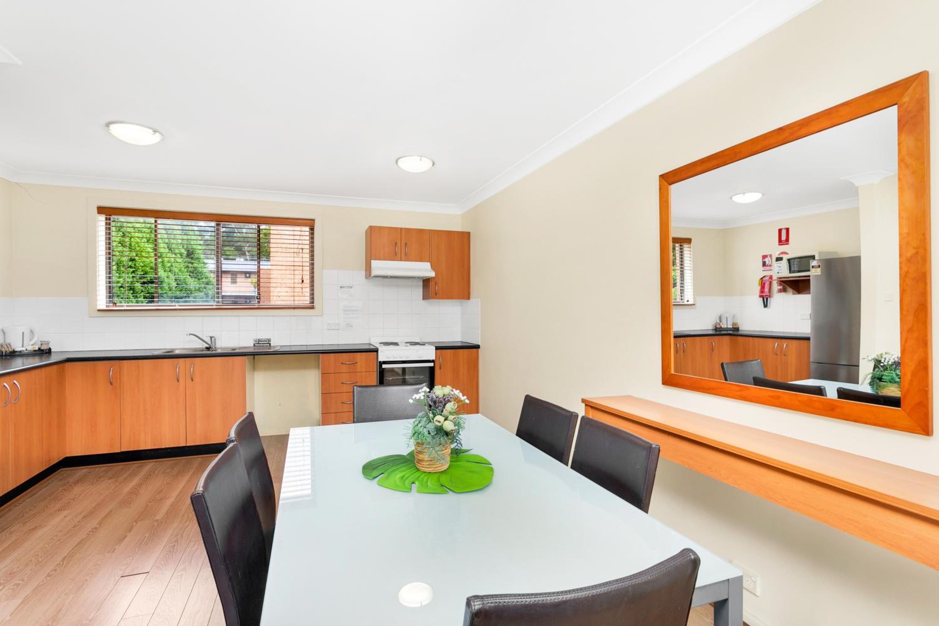 Peninsula Nelson Bay Motel and Serviced Apartments