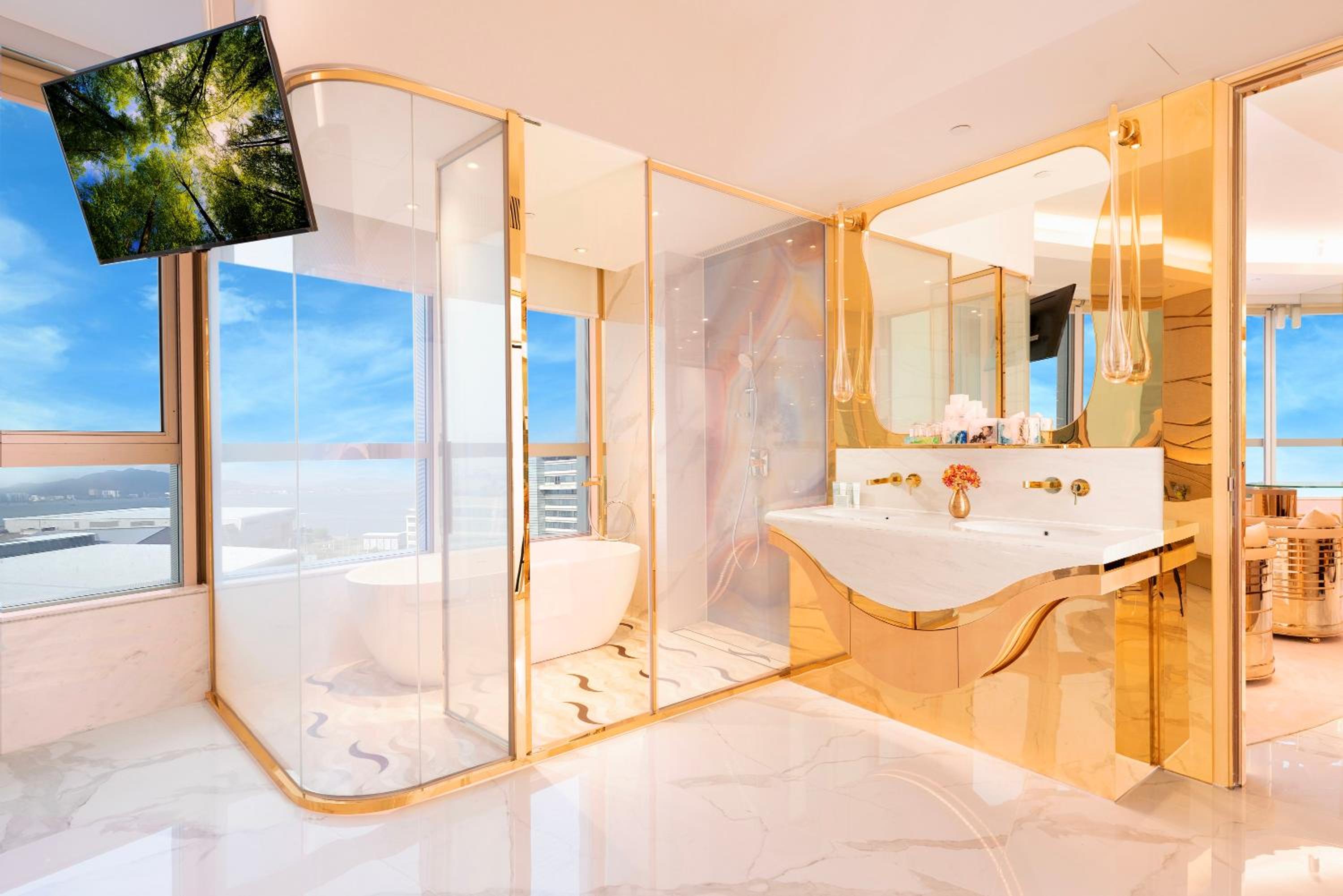 Regala Skycity Hotel by Regal Hotels