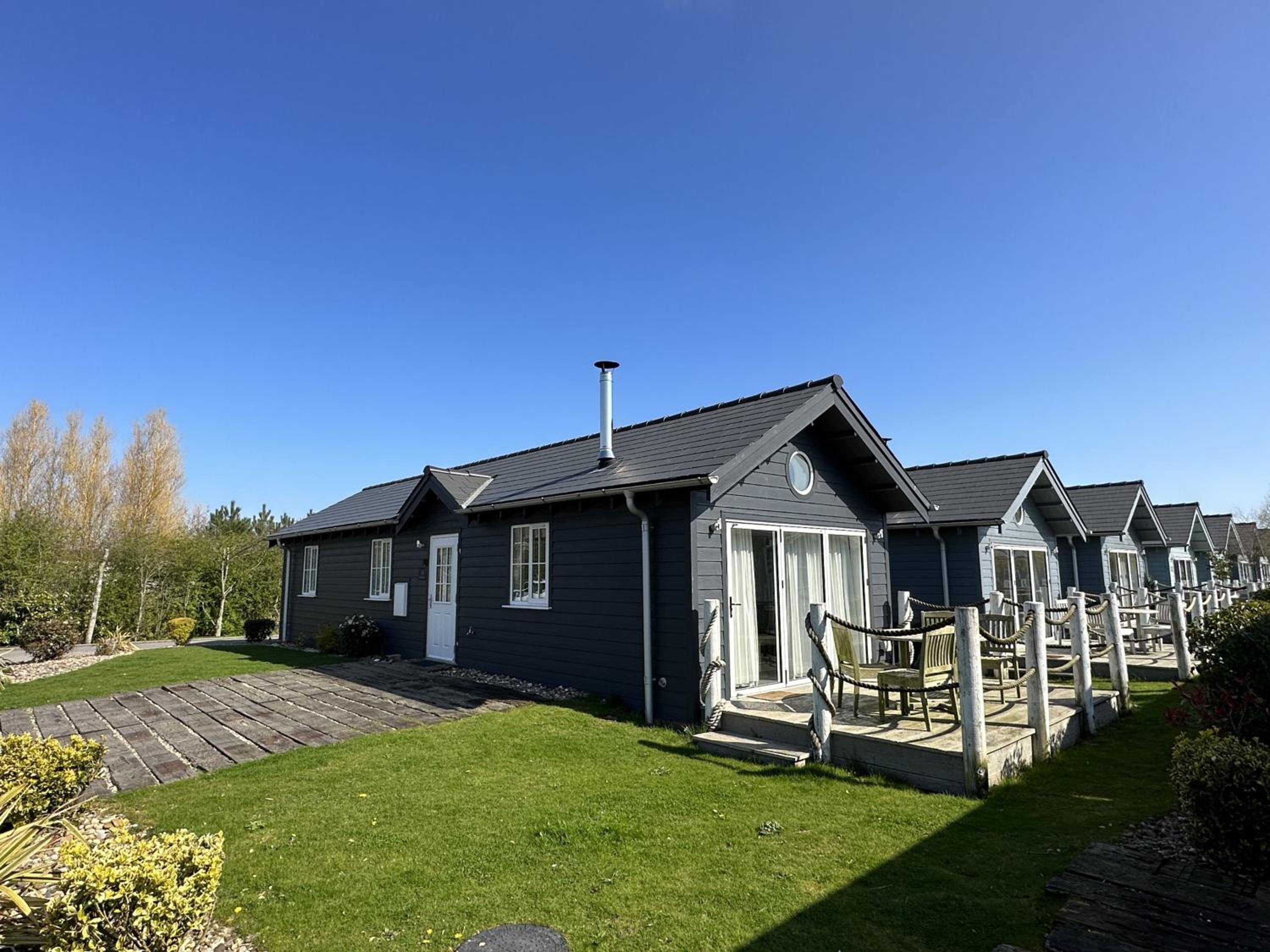 Trinity House - Part of the The Bay Filey Holiday Village with pool, gym and direct beach access, pub, restaurant, tennis and meadows walks