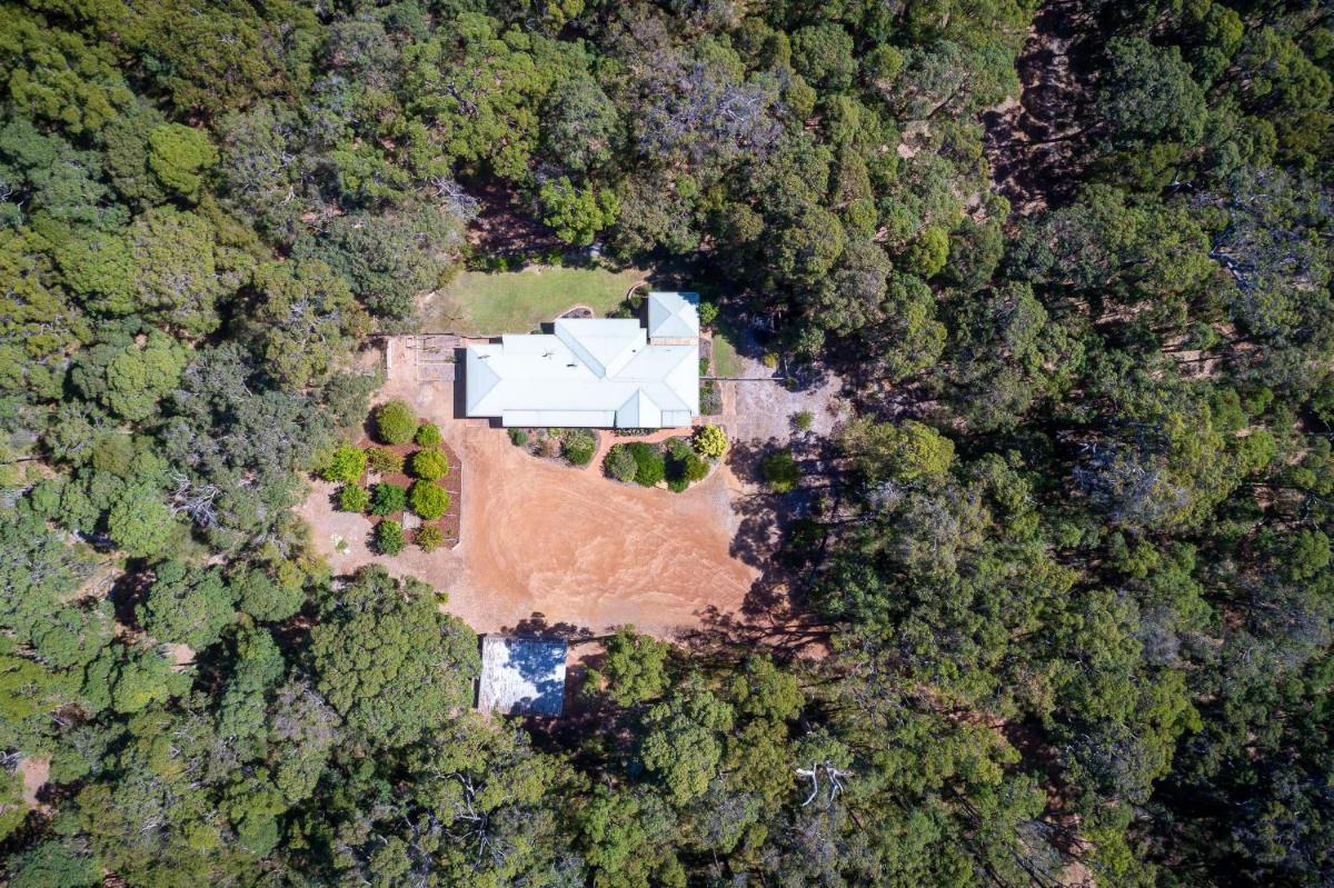 Mansfield Retreat - In Town - Margaret River
