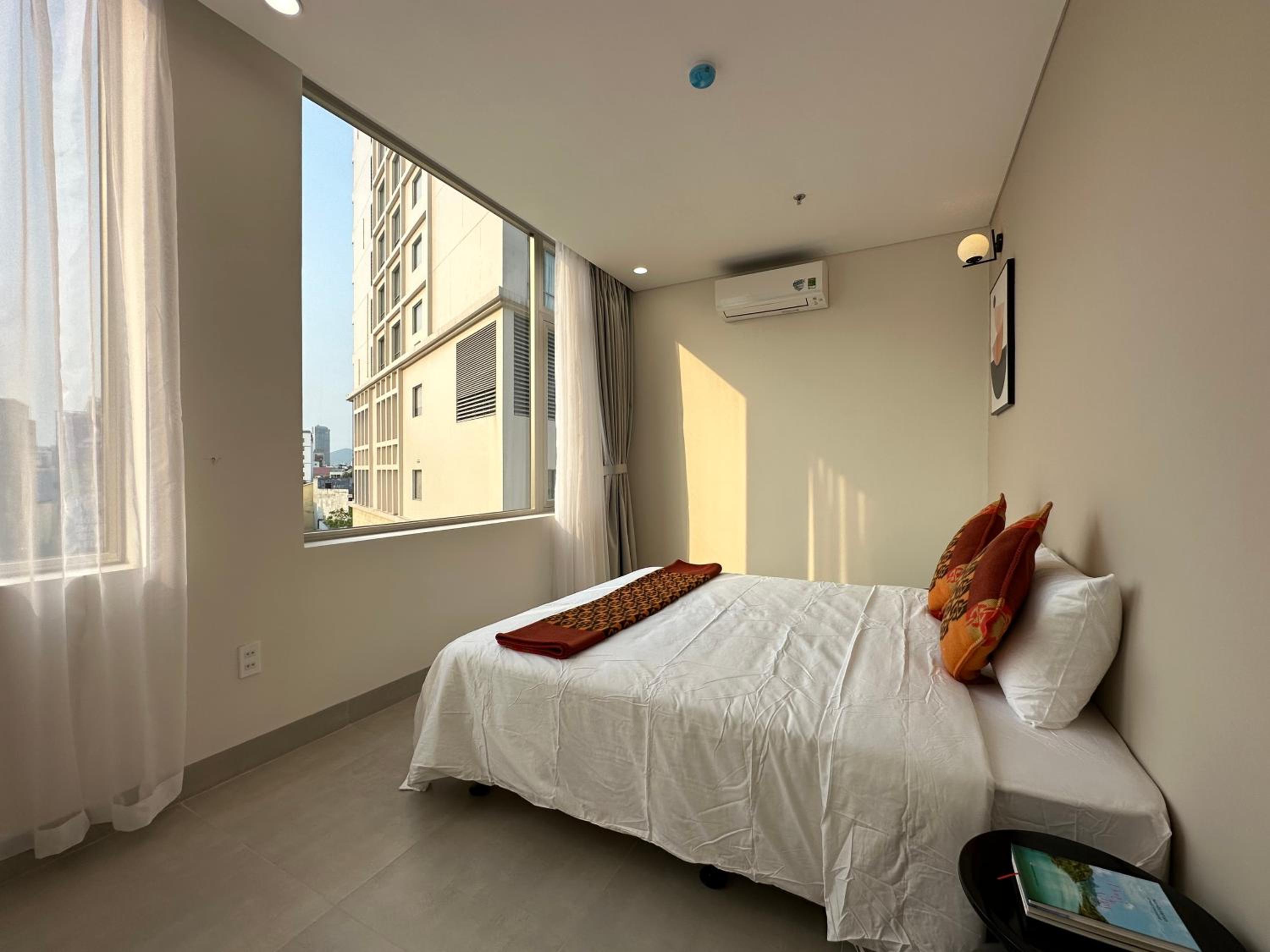 Khe Suites Serviced Apartment - Han River view 2
