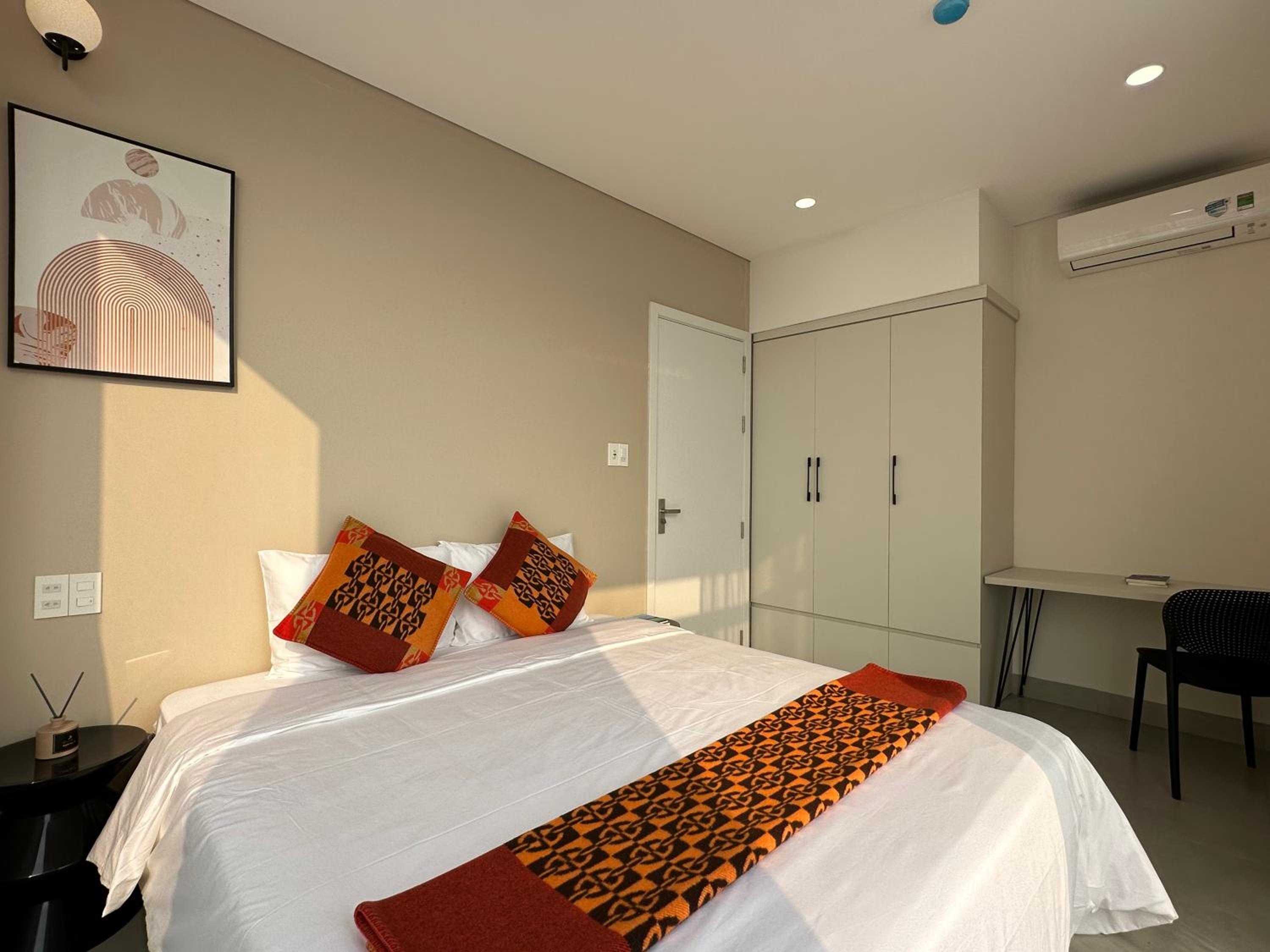 Khe Suites Serviced Apartment - Han River view 5
