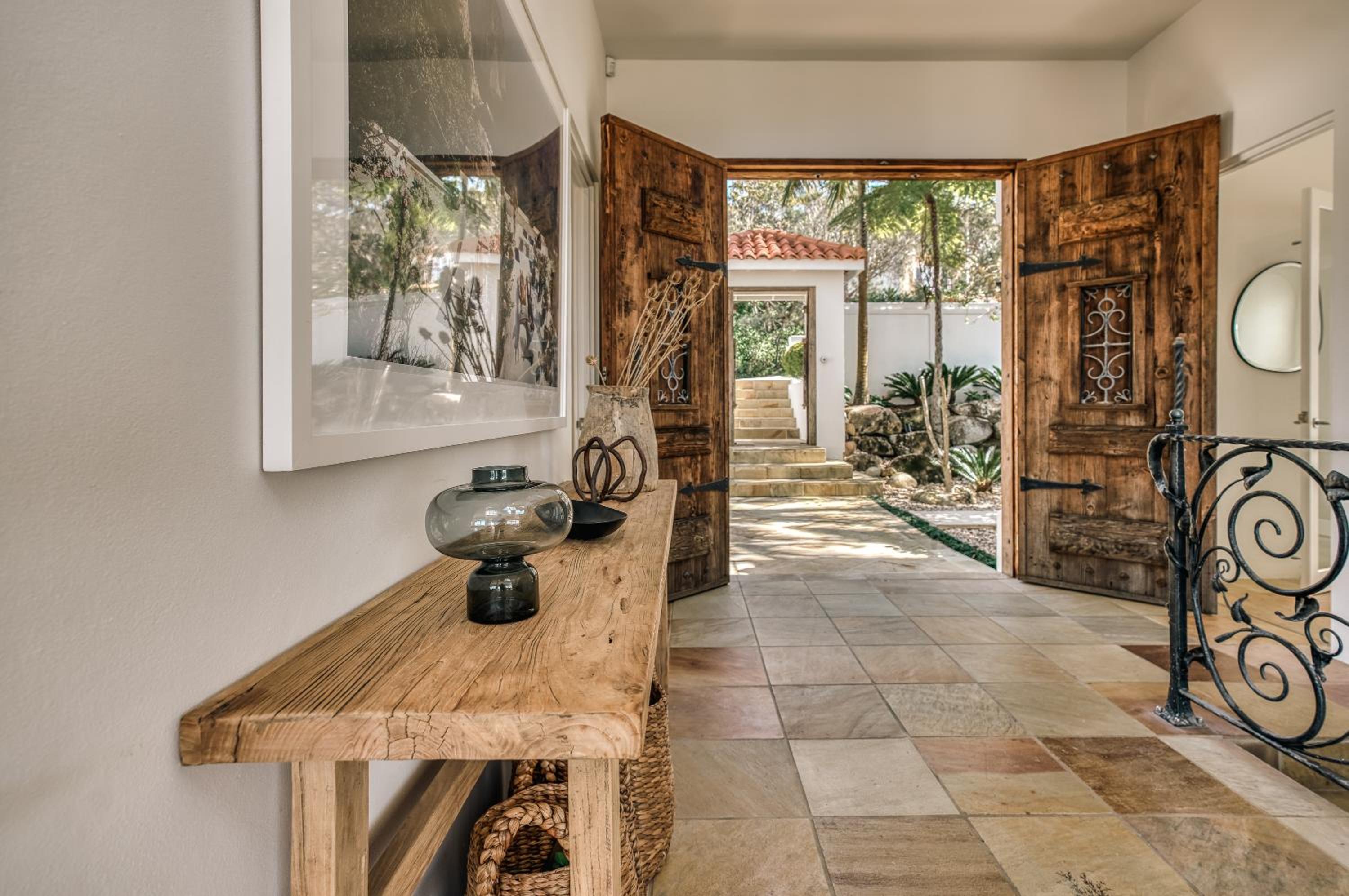 Villa Sunshine - Spectacular ocean views minutes to the sand