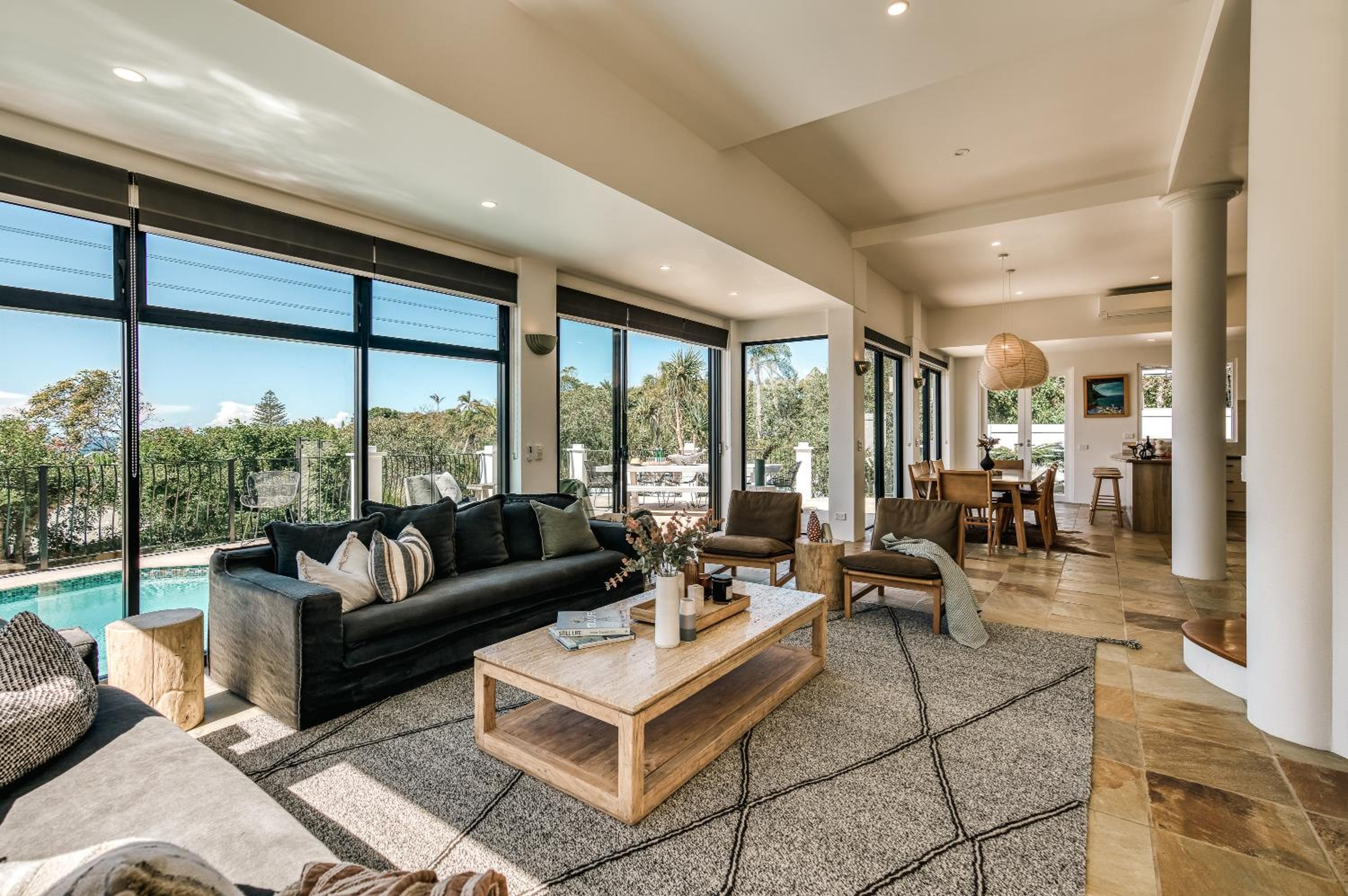Villa Sunshine - Spectacular ocean views minutes to the sand