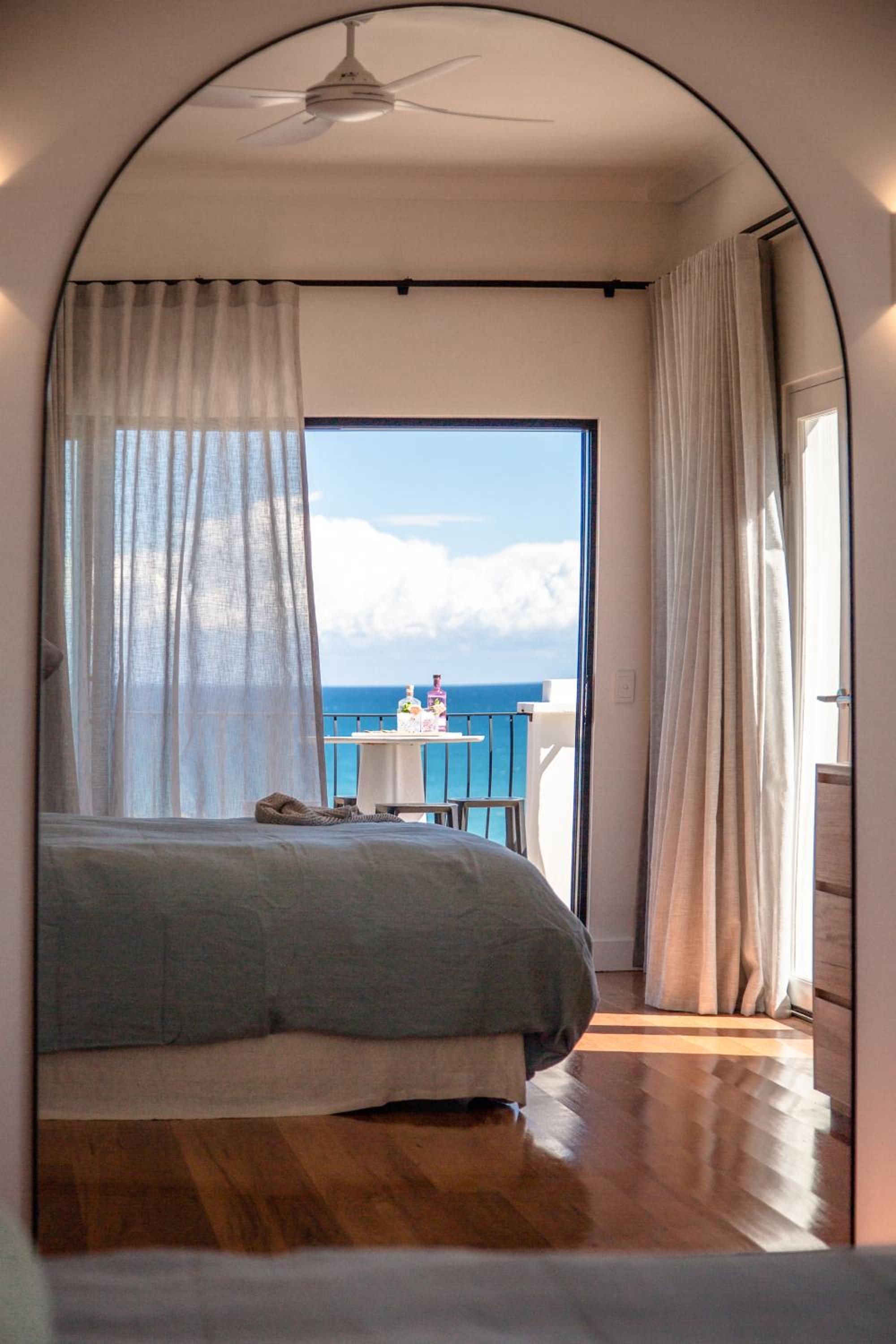 Villa Sunshine - Spectacular ocean views minutes to the sand