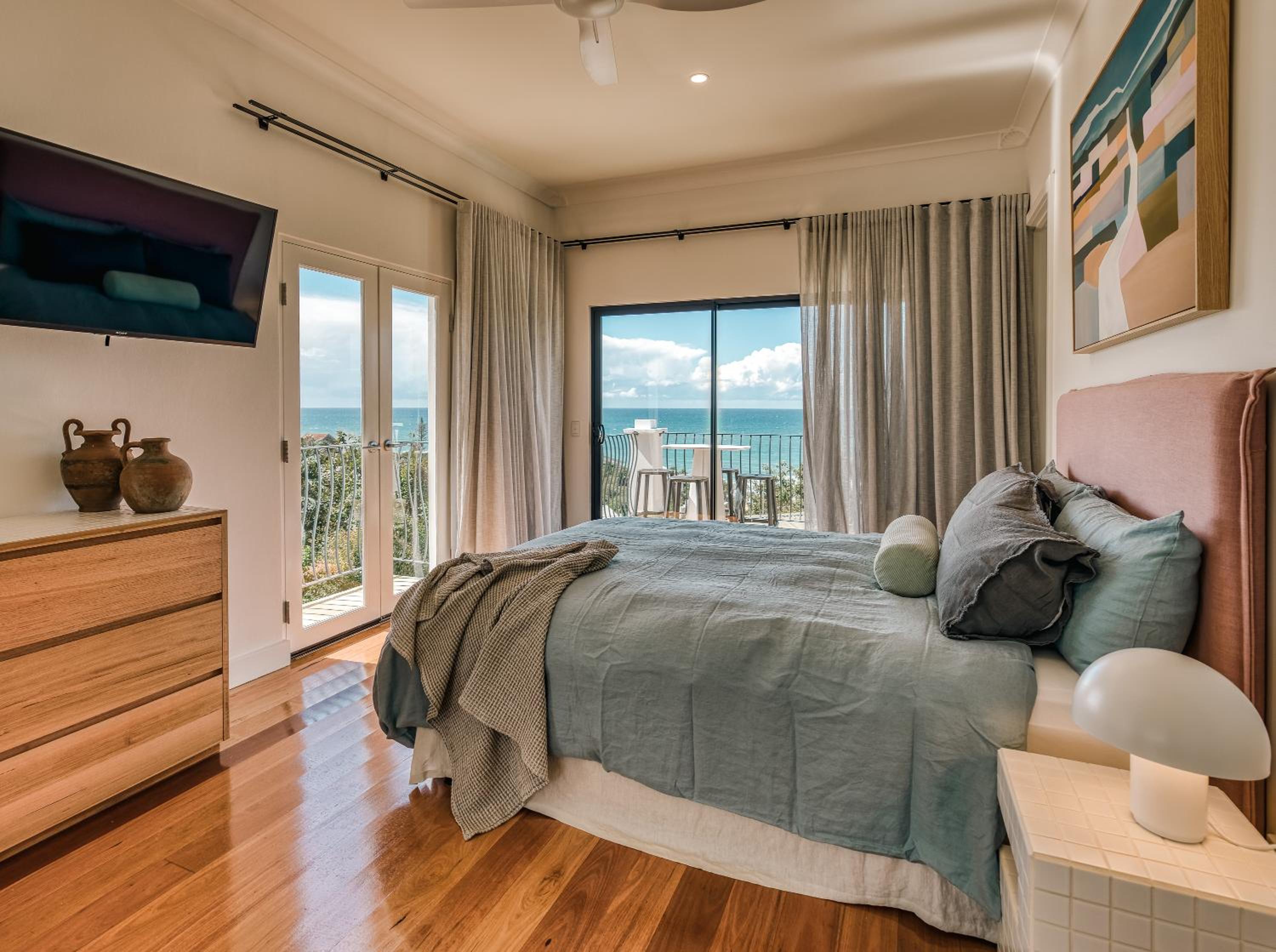 Villa Sunshine - Spectacular ocean views minutes to the sand