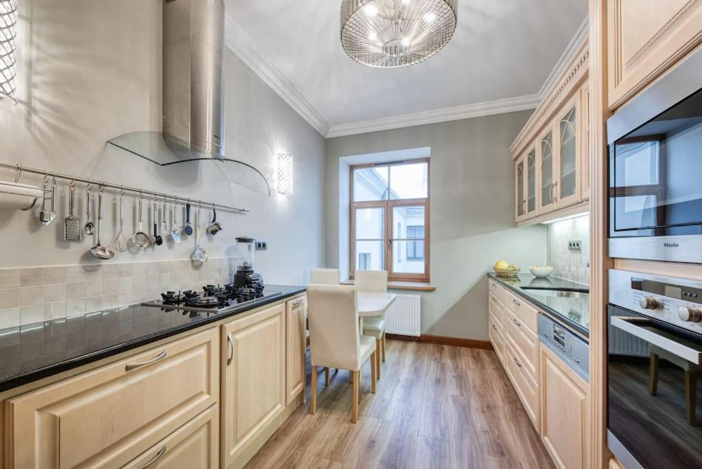 Apartment in Quiet center, Riga view 3