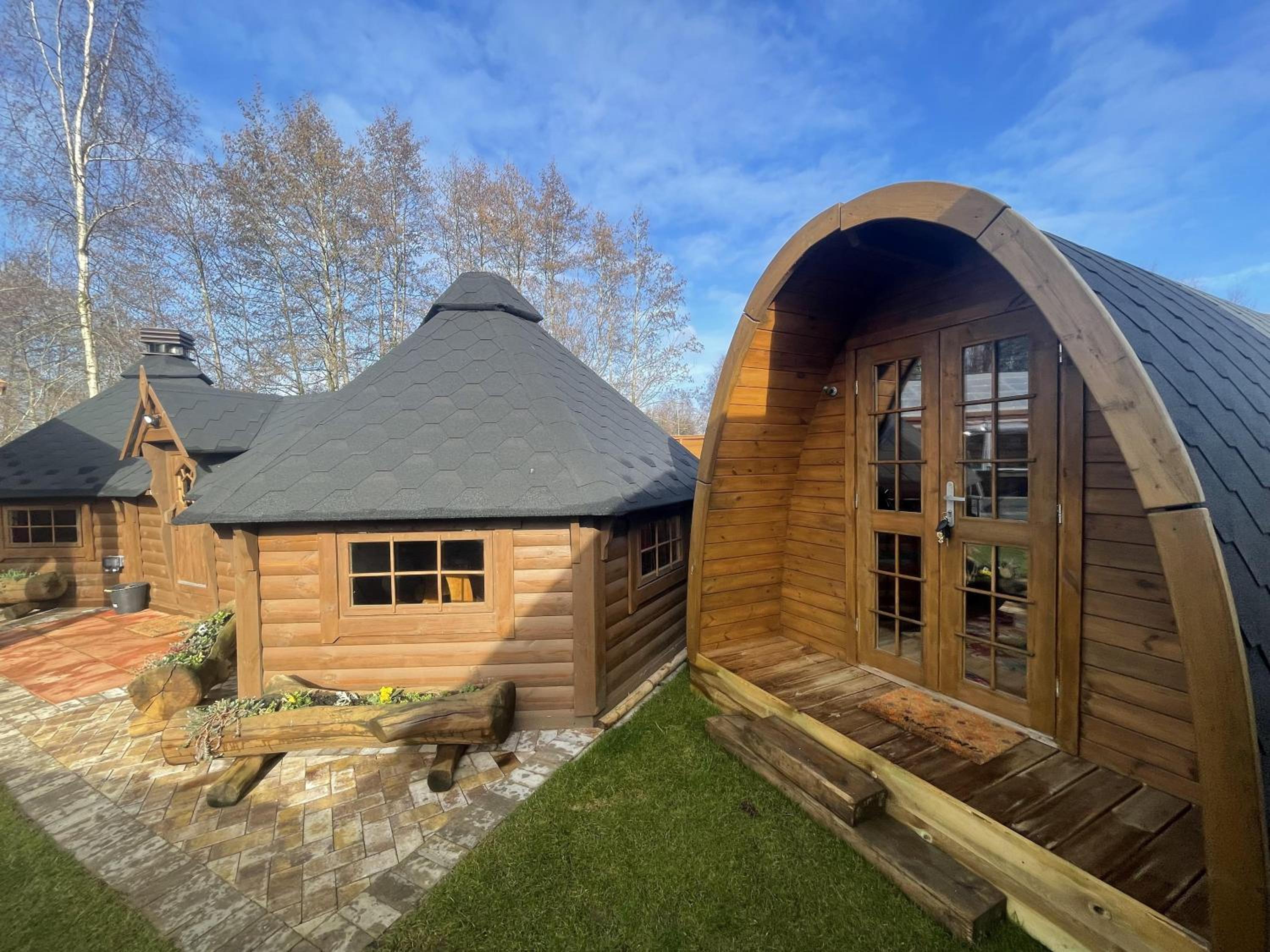 Bespoke Holiday Home With Private Pool And Hot Tub, Sleeps 8 Ref 34073P