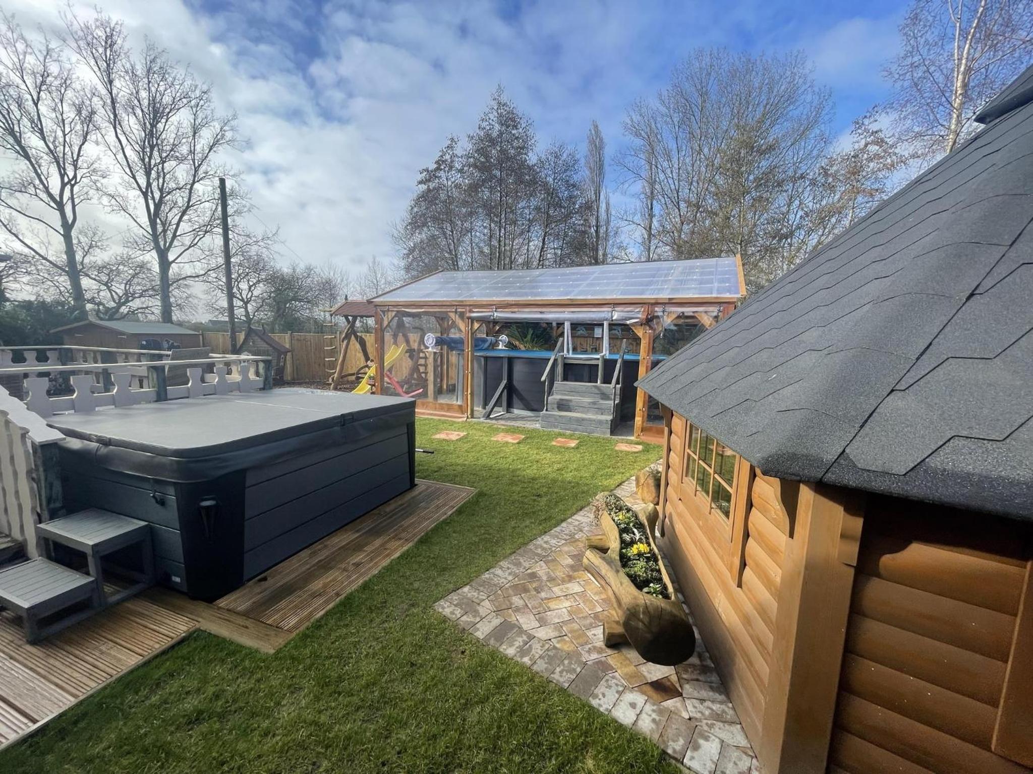 Bespoke Holiday Home With Private Pool And Hot Tub, Sleeps 8 Ref 34073P