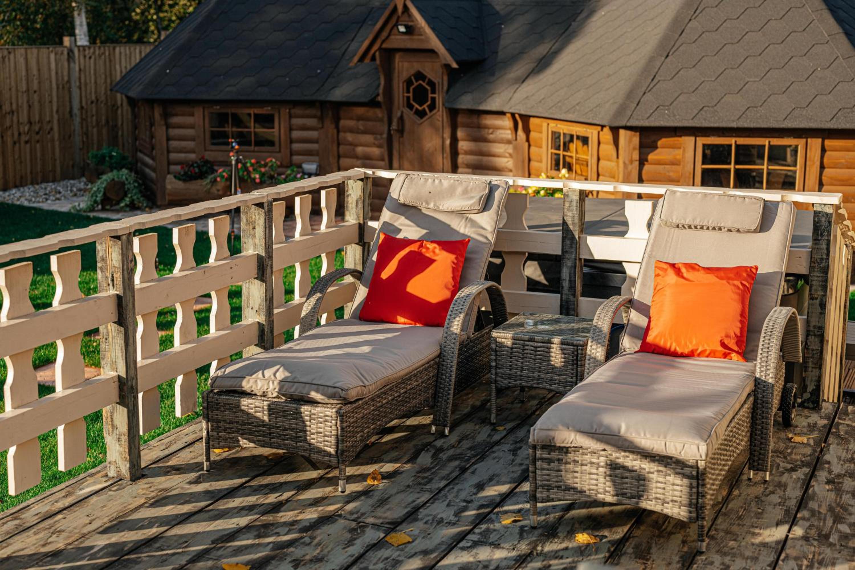 Bespoke Holiday Home With Private Pool And Hot Tub, Sleeps 8 Ref 34073P