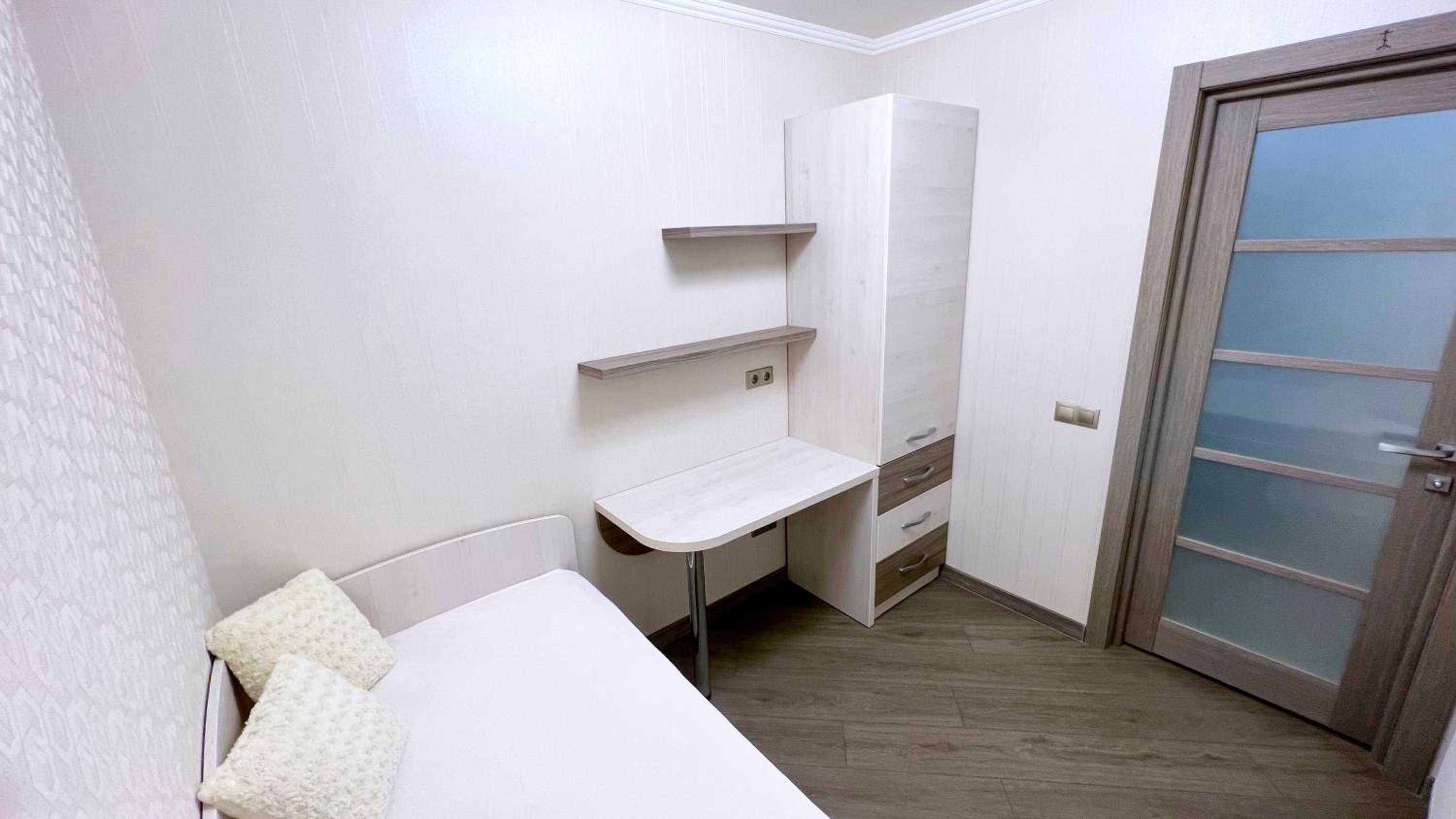 Stylish apartment in Chisinau view 5