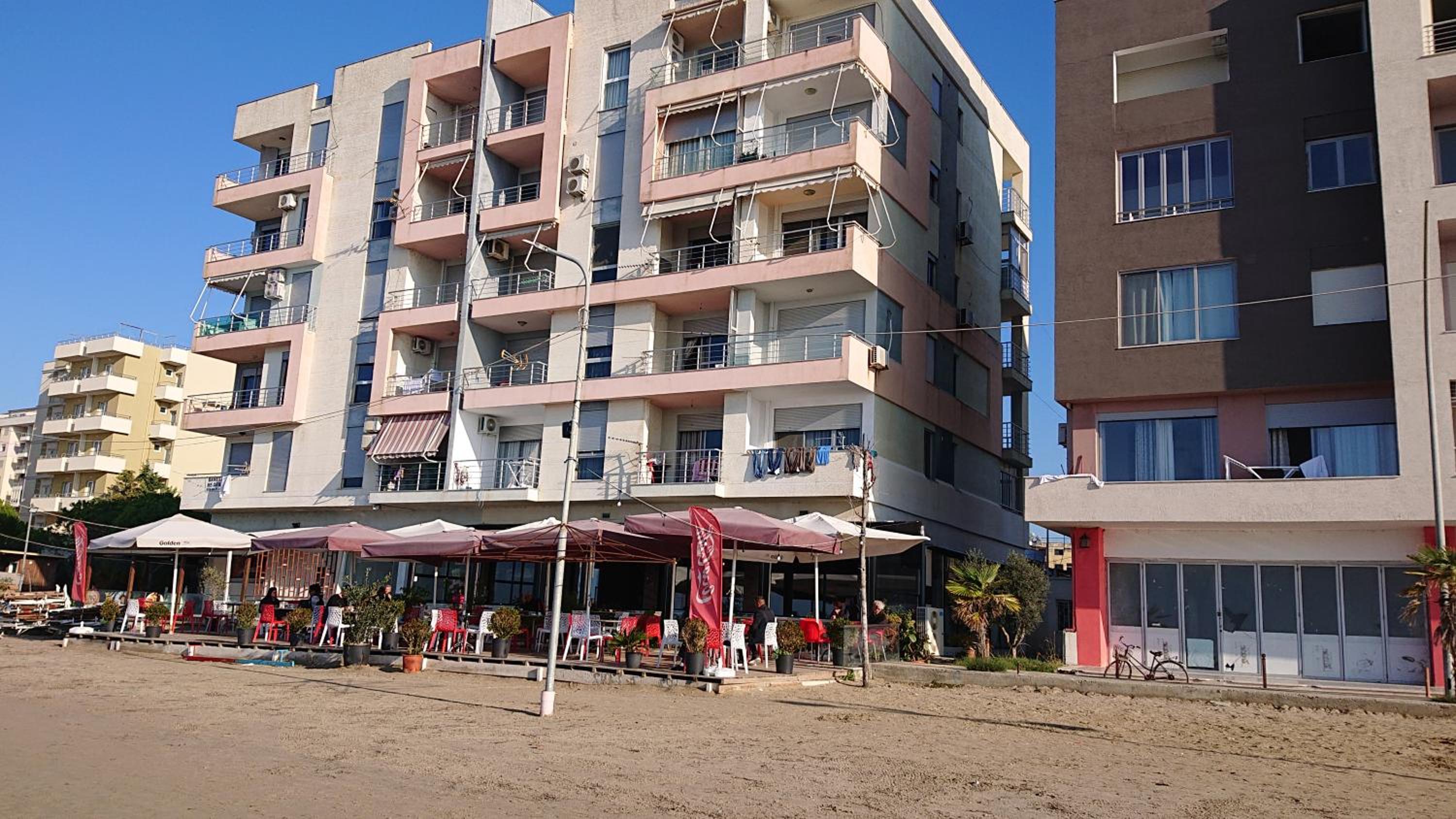 Sea View-Sunlit Coast Apartment Durrës