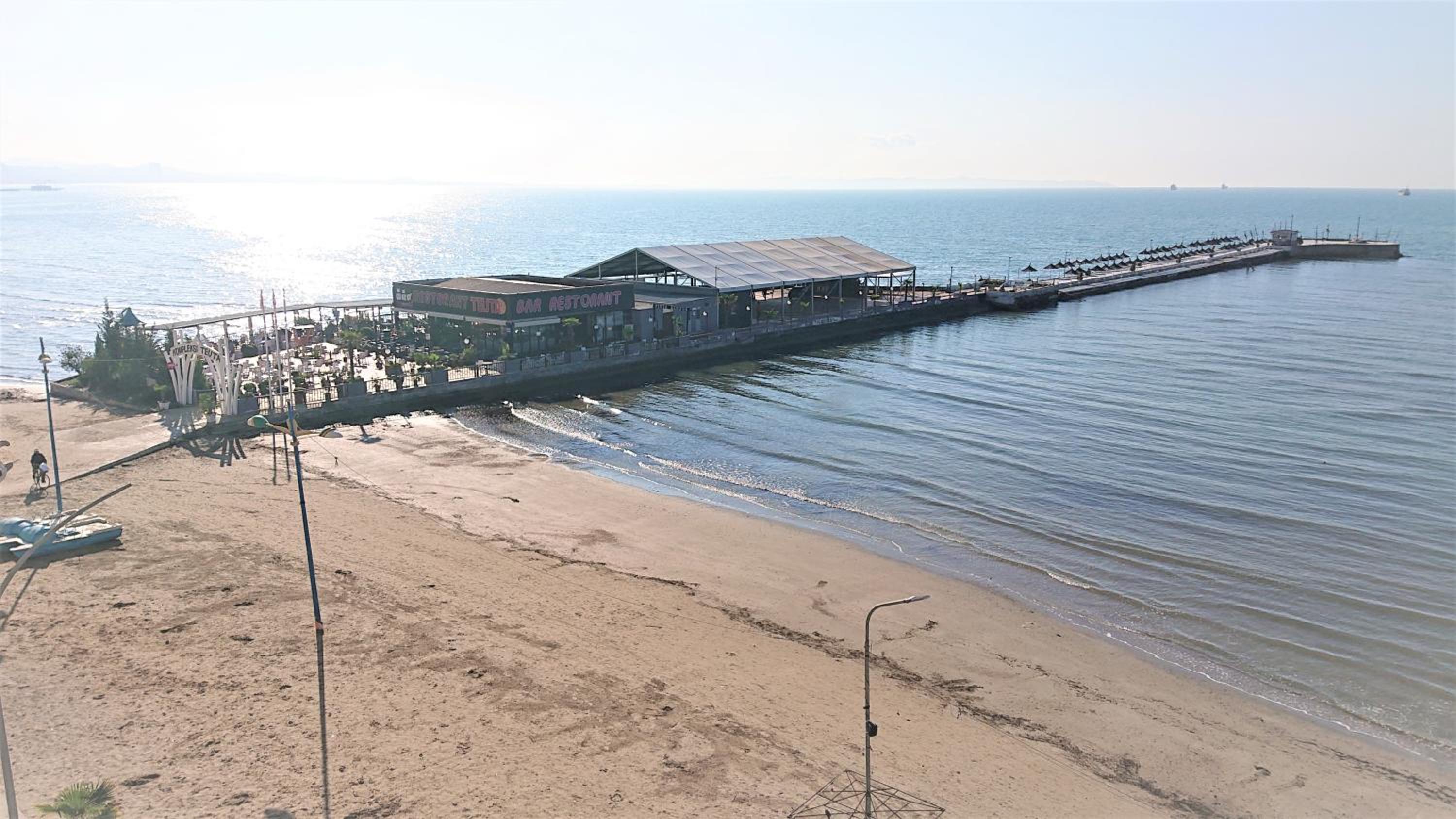 Sea View-Sunlit Coast Apartment Durrës