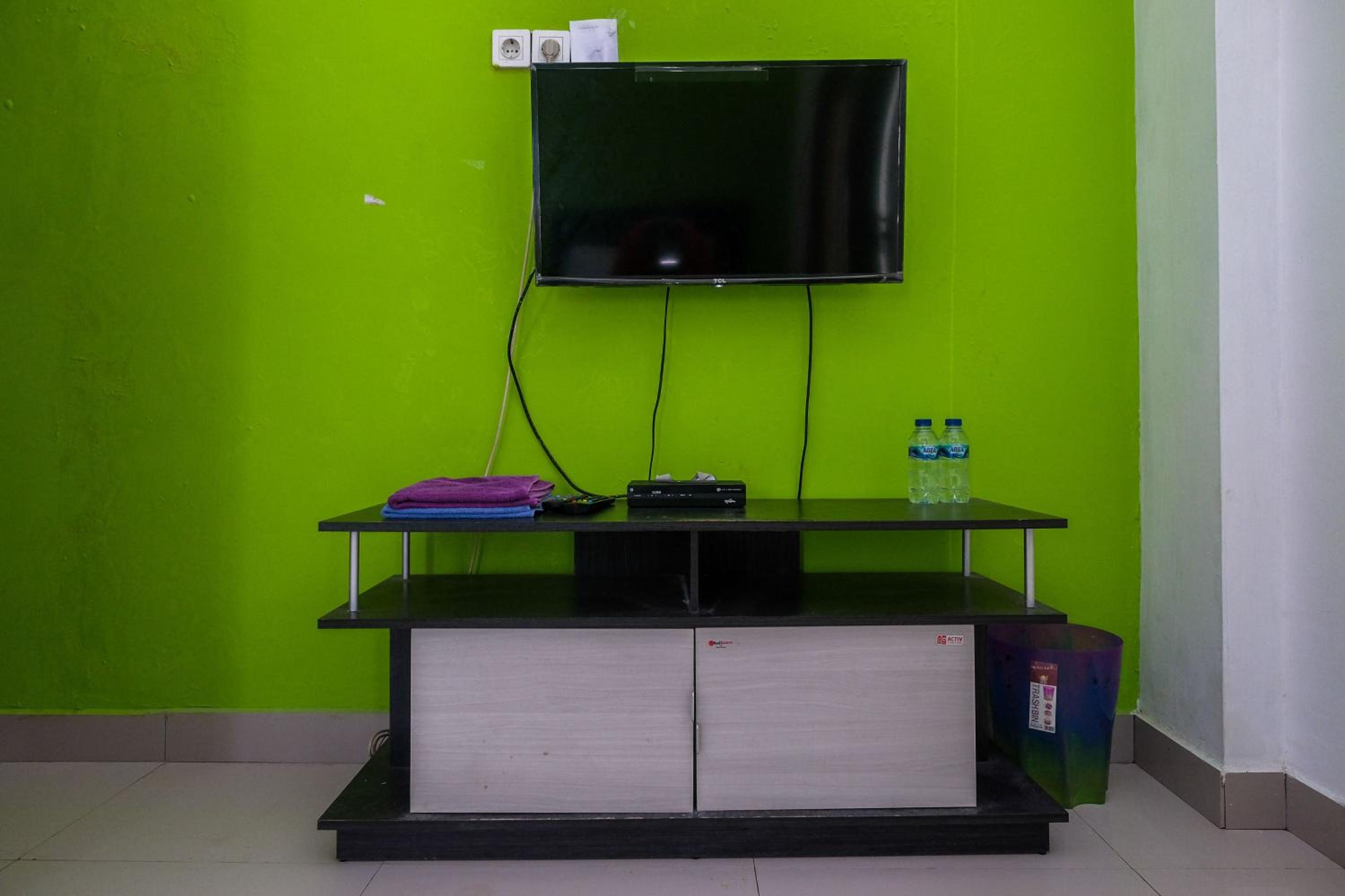 RedDoorz near Pakuwon Mall Solo Baru view 3