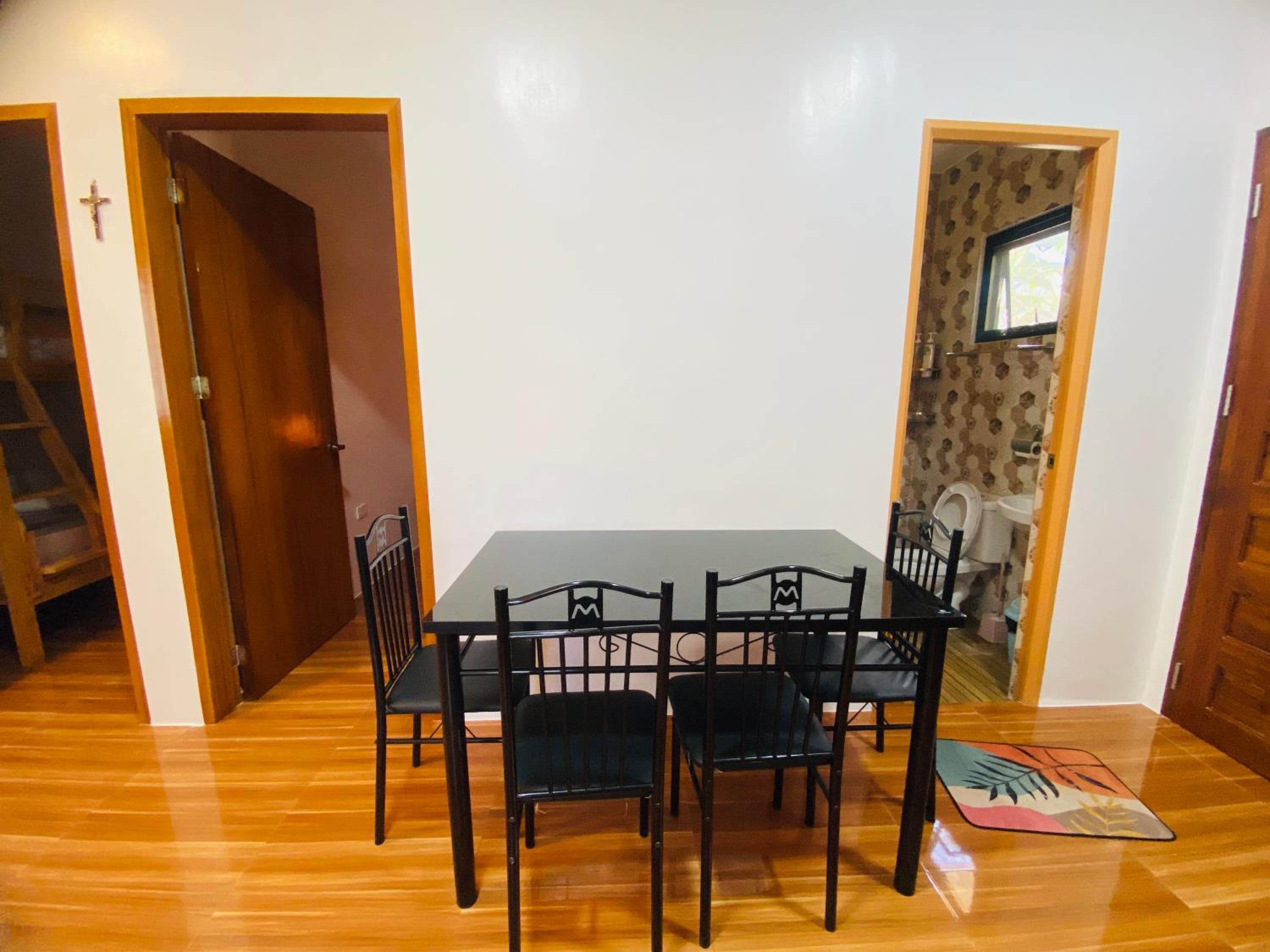 Lucas Transient House