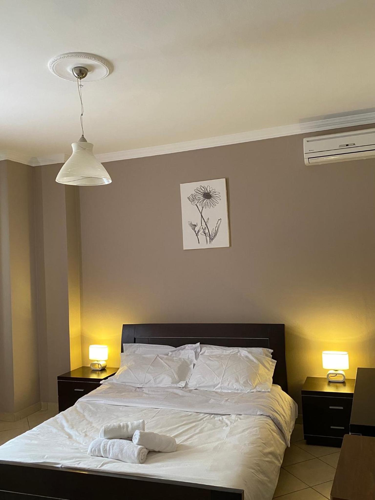Cloud8 Apt with Castle View, 7km from the Beach