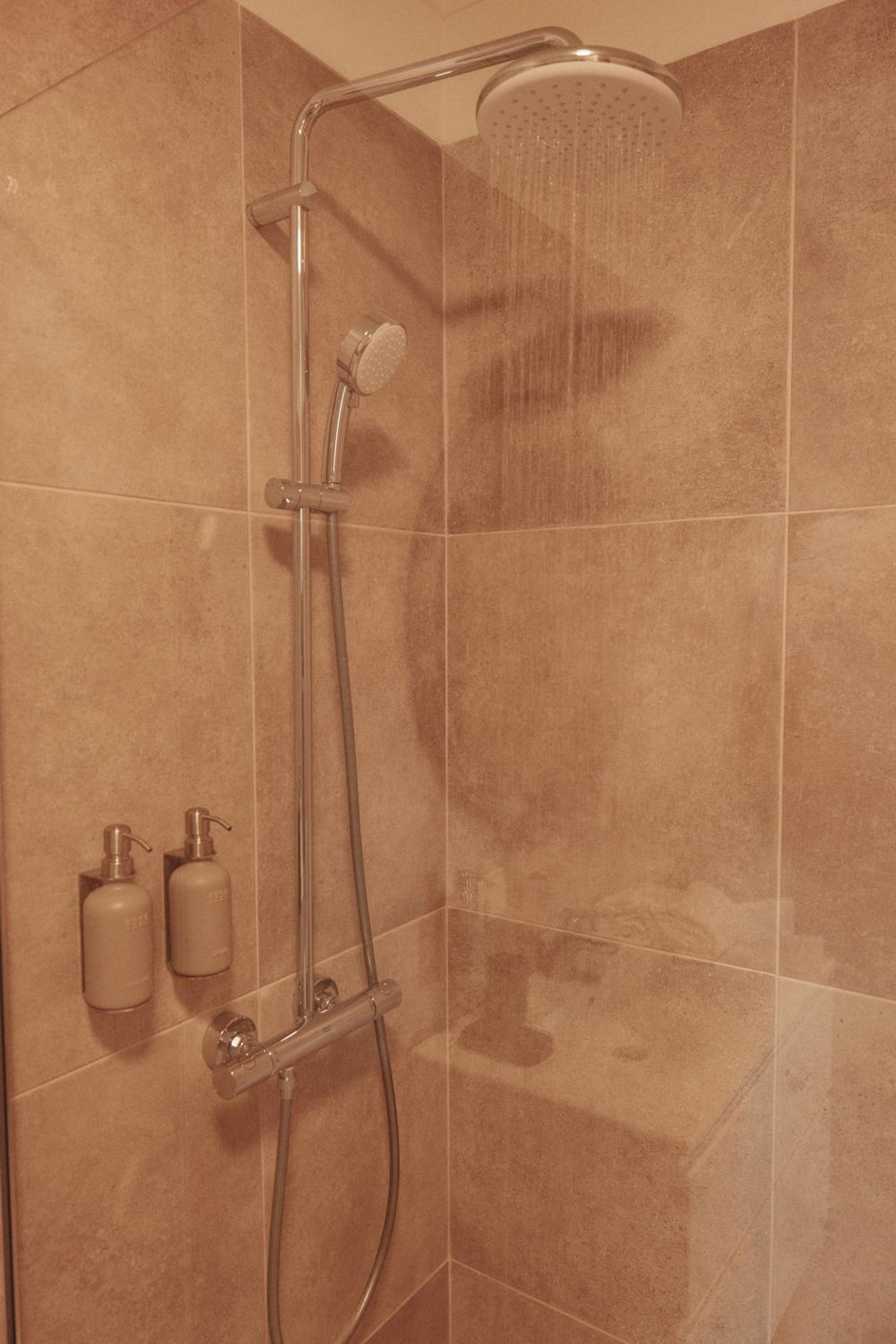 Photo 46